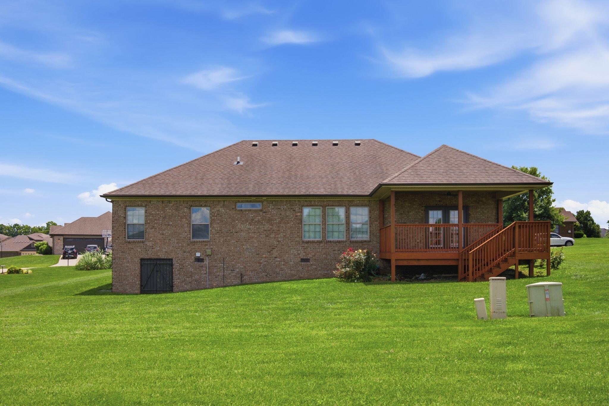 904 Kenblue Lane Property Photo 18
