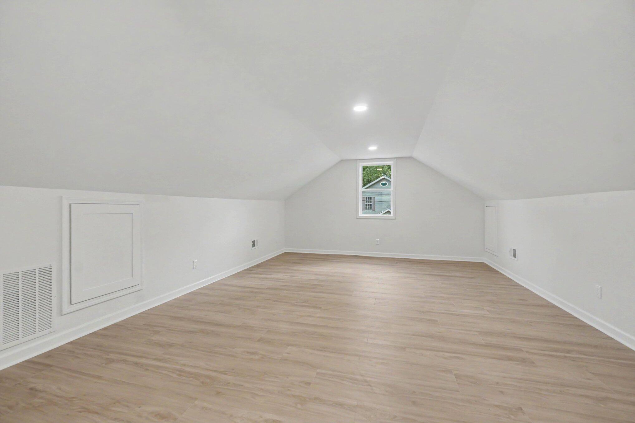 321 Preston Avenue Property Photo 16