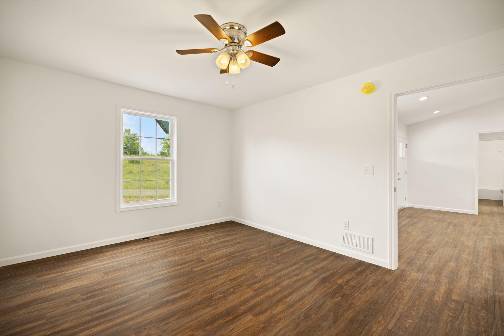 405 Drake Drive Property Photo 9