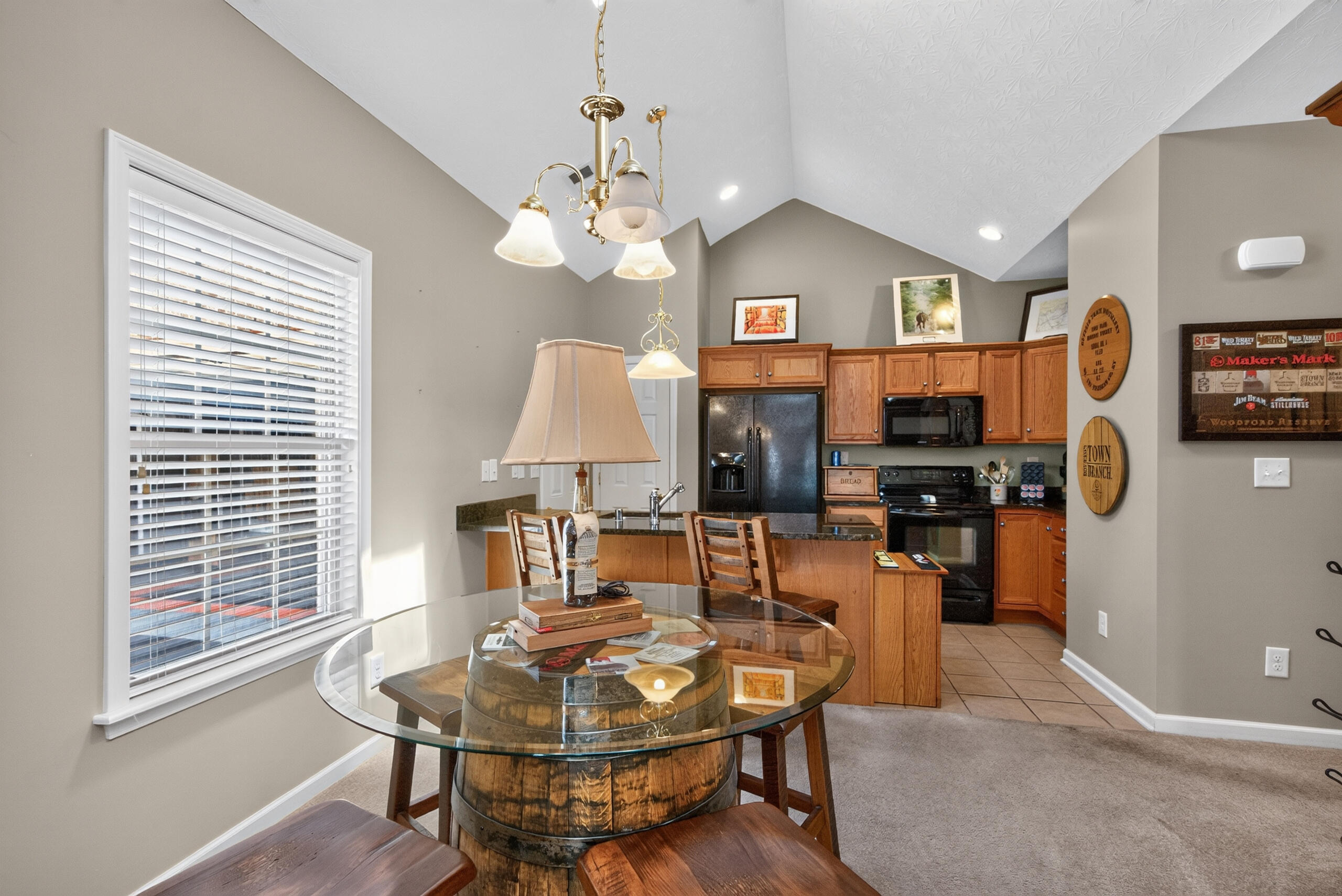 498 Goldon Trophy Trail Property Photo 6