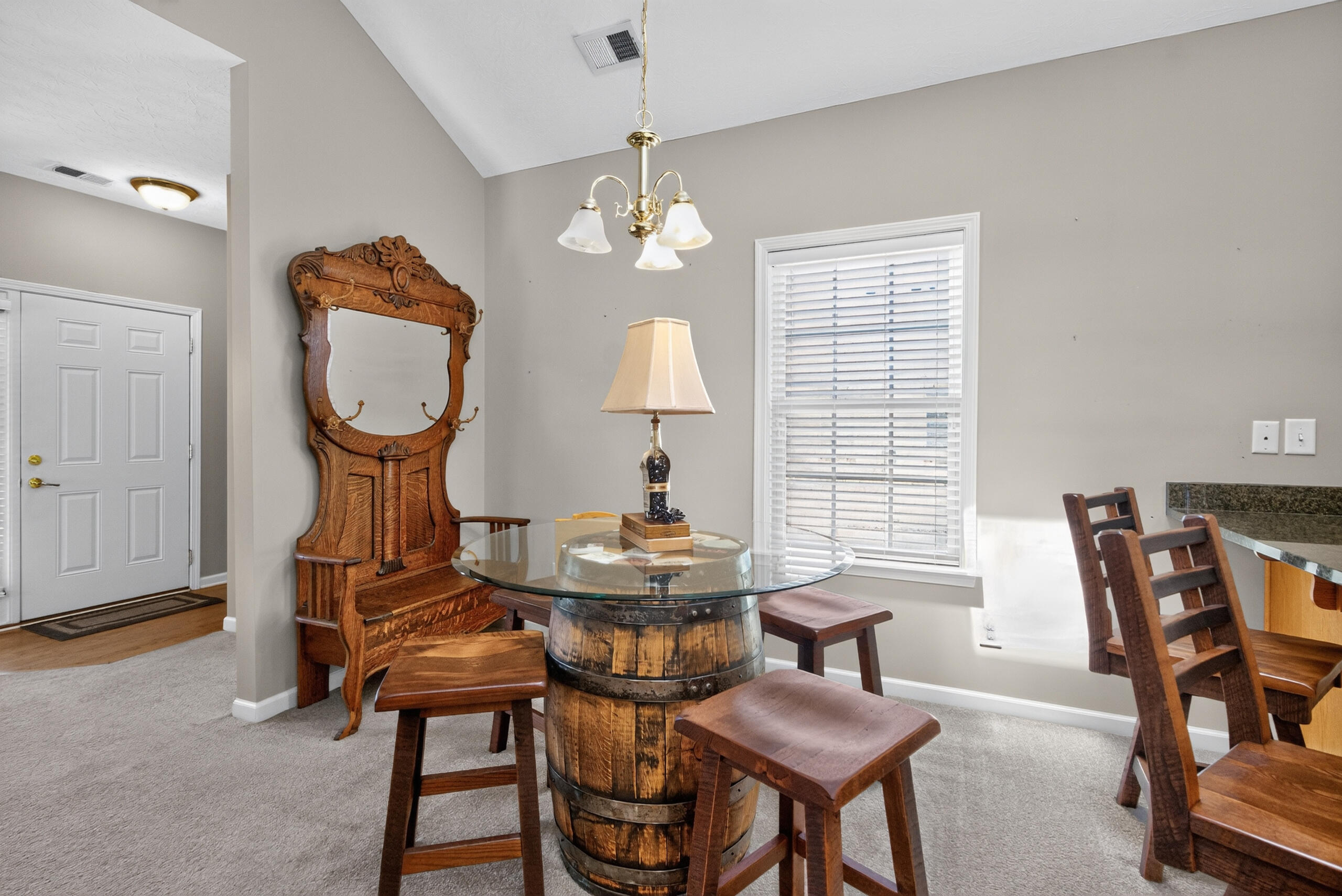 498 Goldon Trophy Trail Property Photo 8