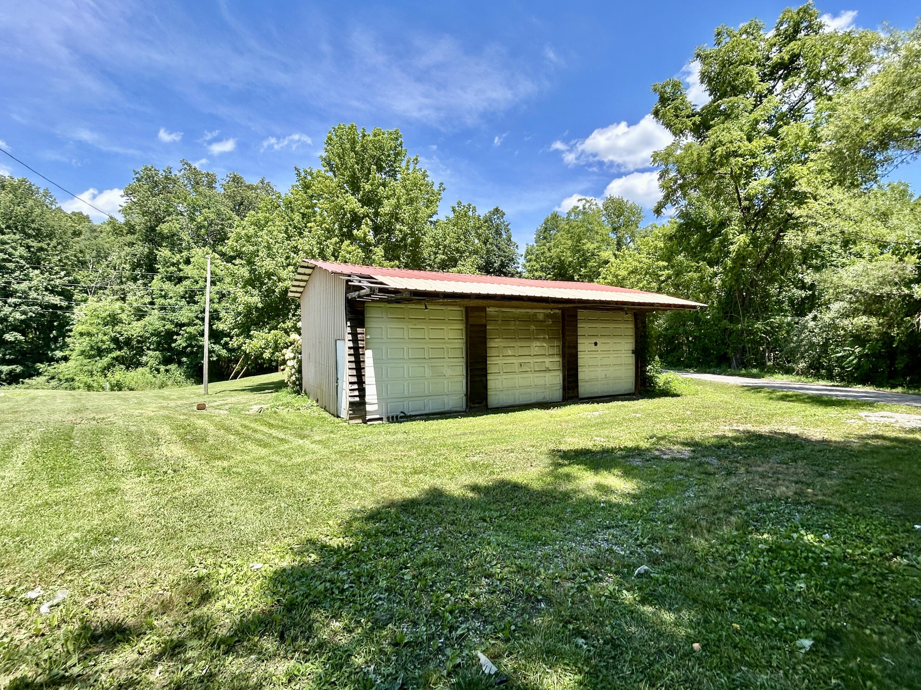 3694 Sandhill Road Property Photo 8
