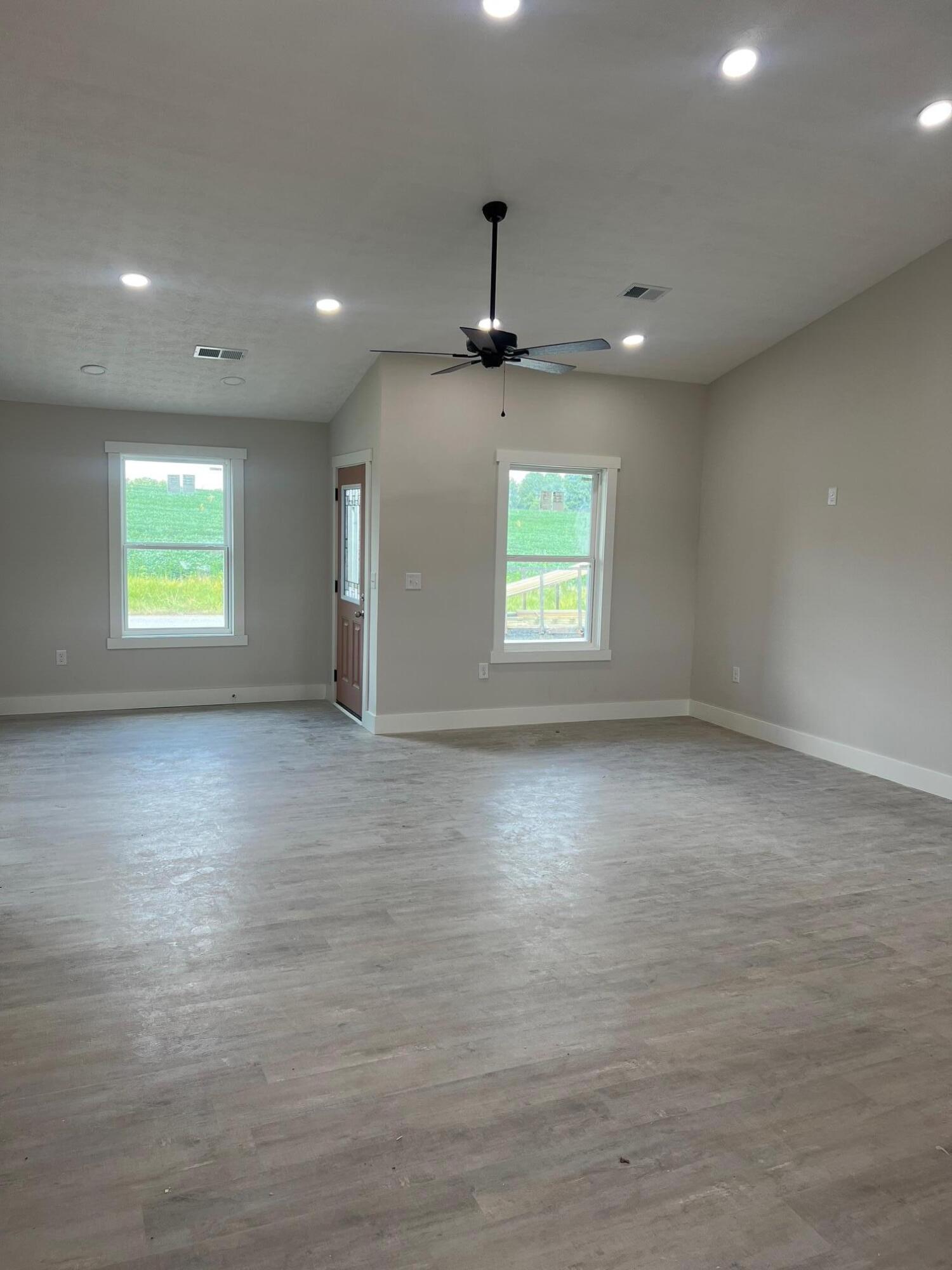 384 Norwood Road Property Photo 4