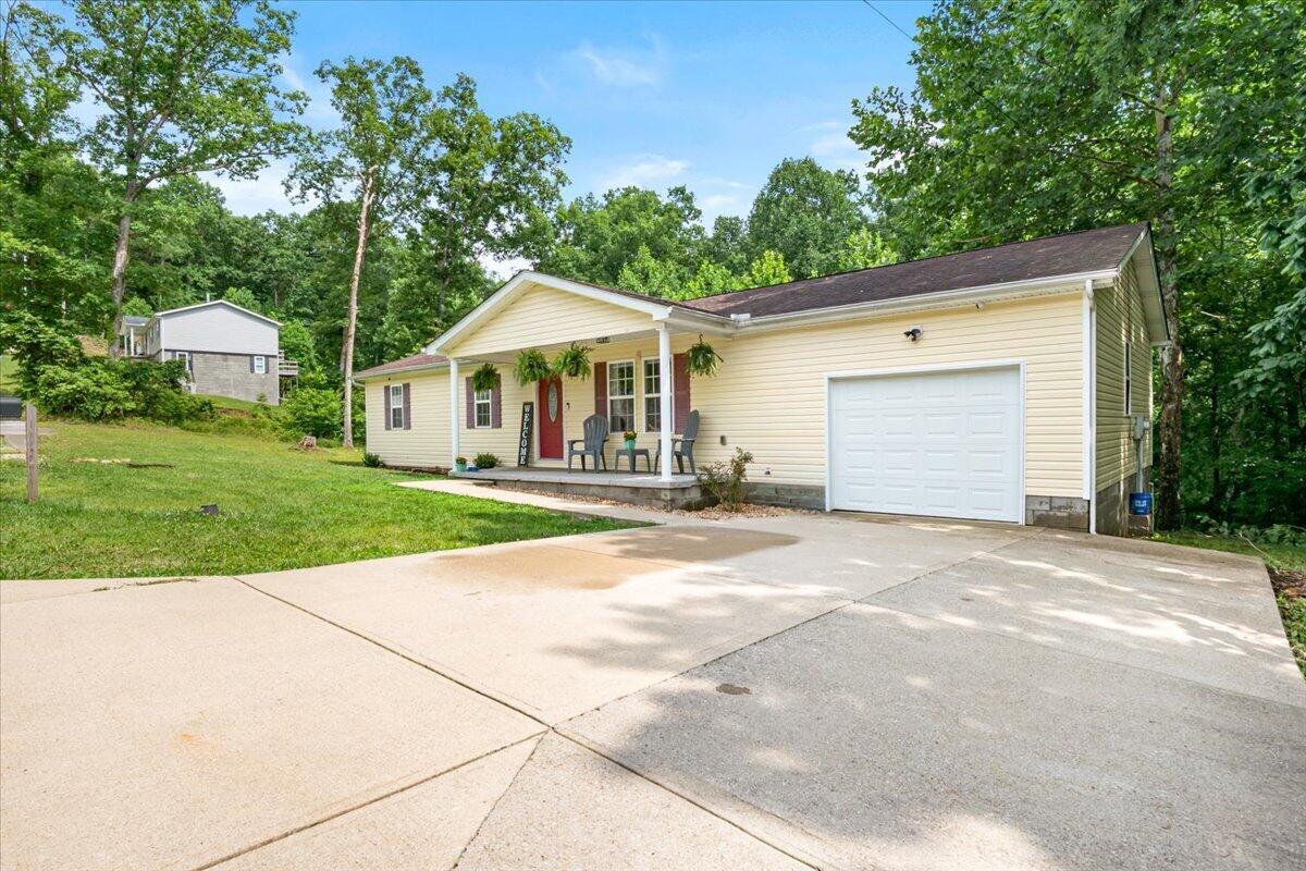 59 April Lane Property Photo 32