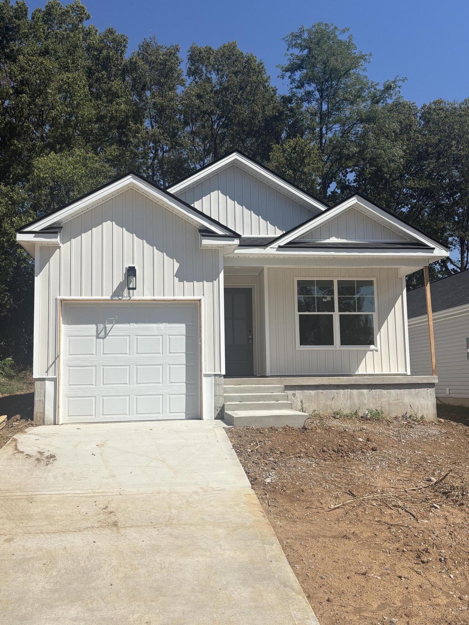 741 Harrison Trace Property Photo 1