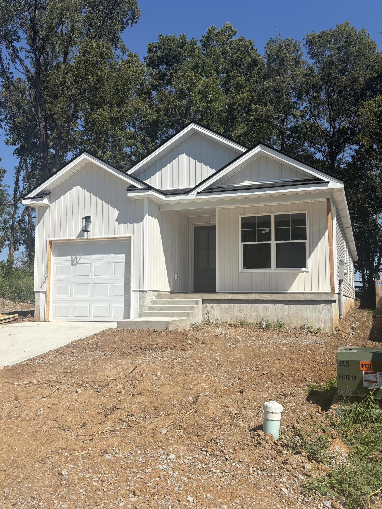 741 Harrison Trace Property Photo 2