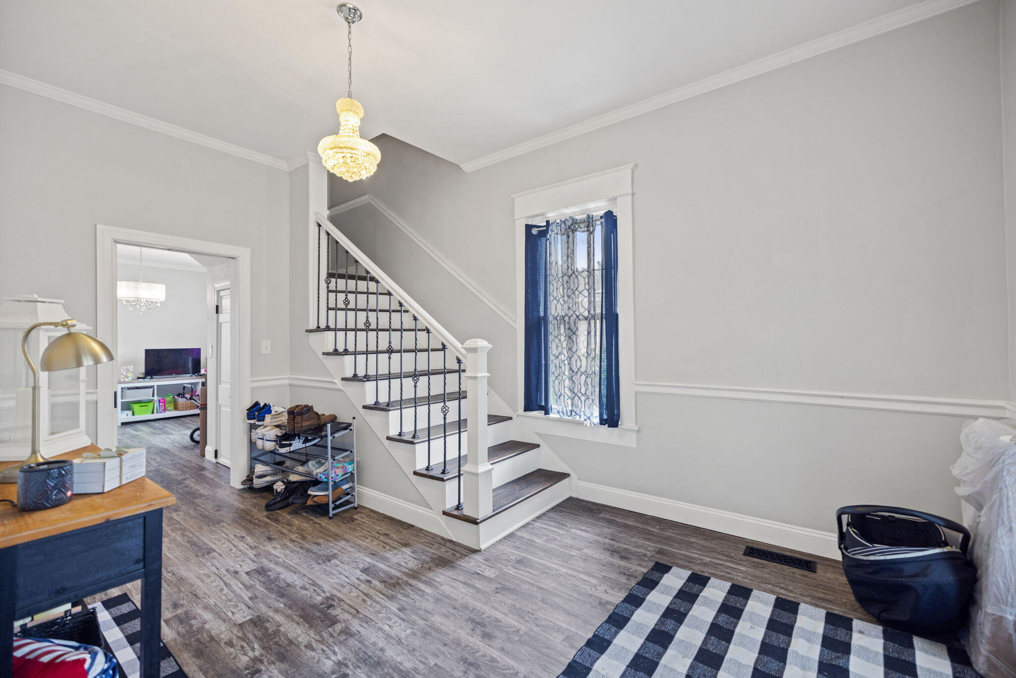 305 Euclid Avenue Property Photo 4