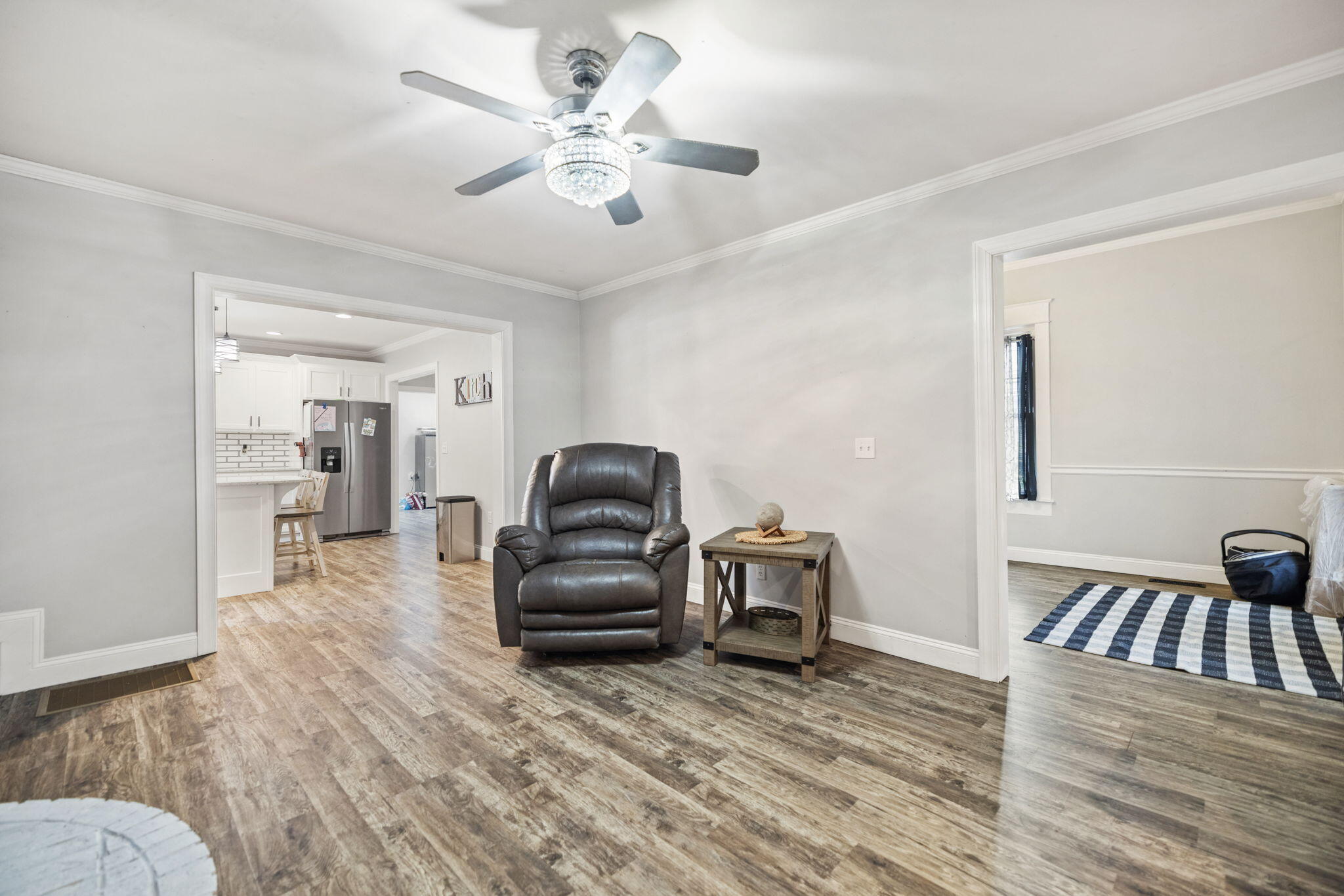 305 Euclid Avenue Property Photo 6