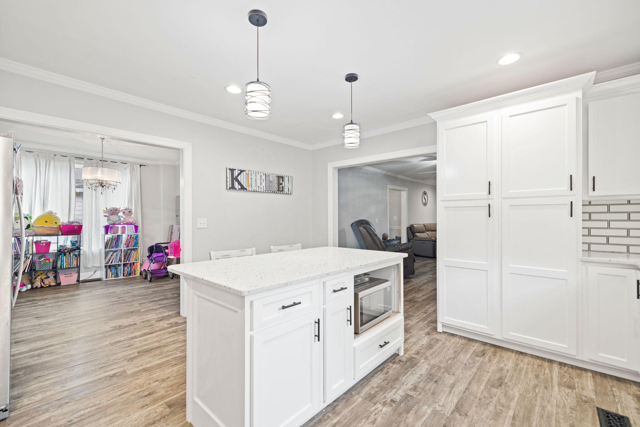 305 Euclid Avenue Property Photo 12