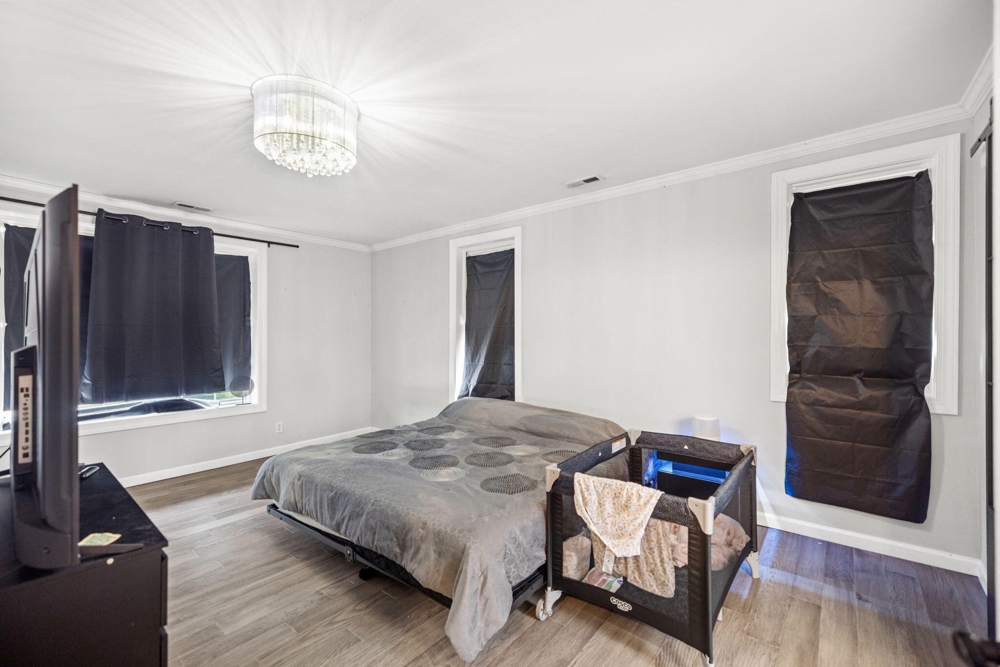 305 Euclid Avenue Property Photo 14