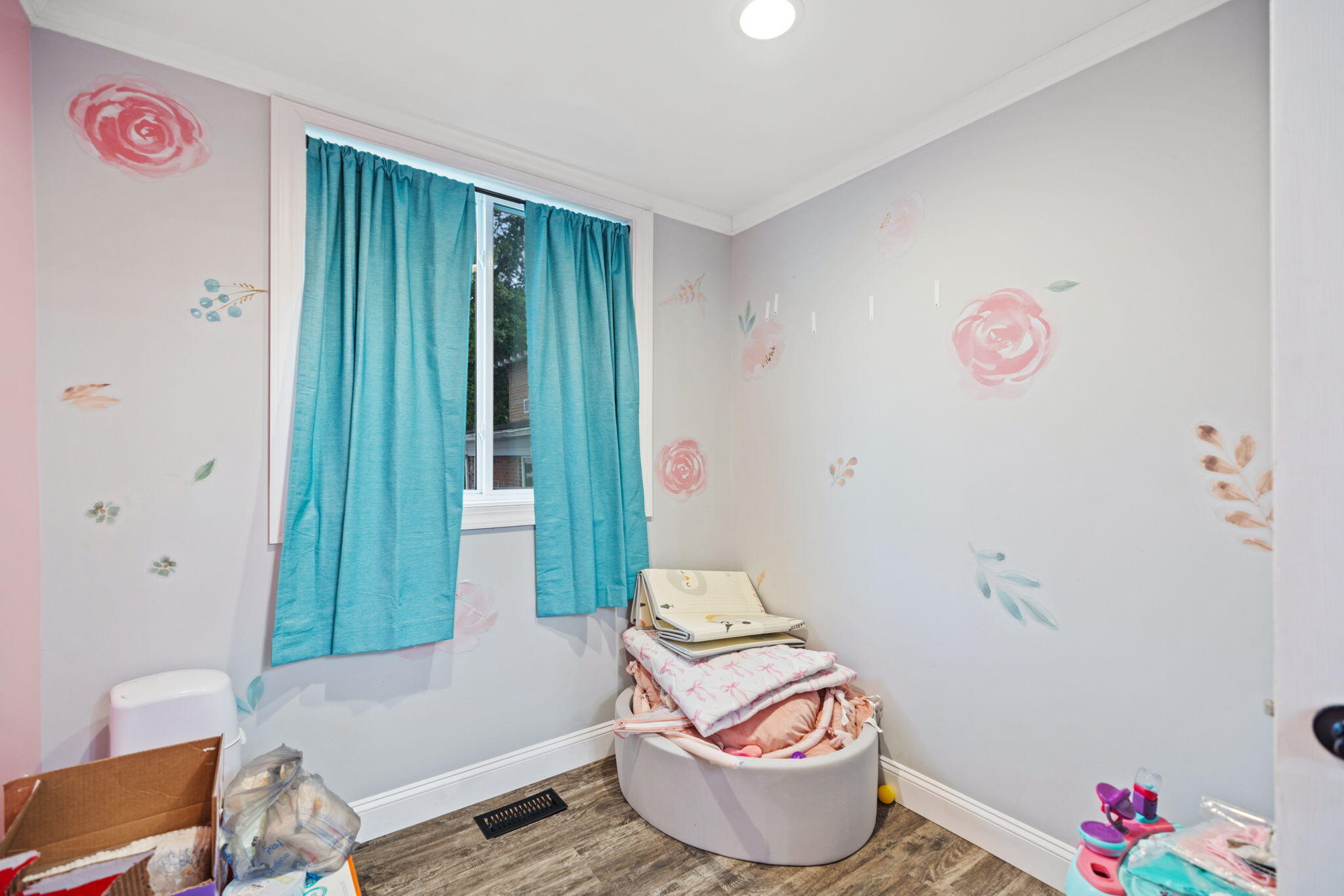 305 Euclid Avenue Property Photo 38