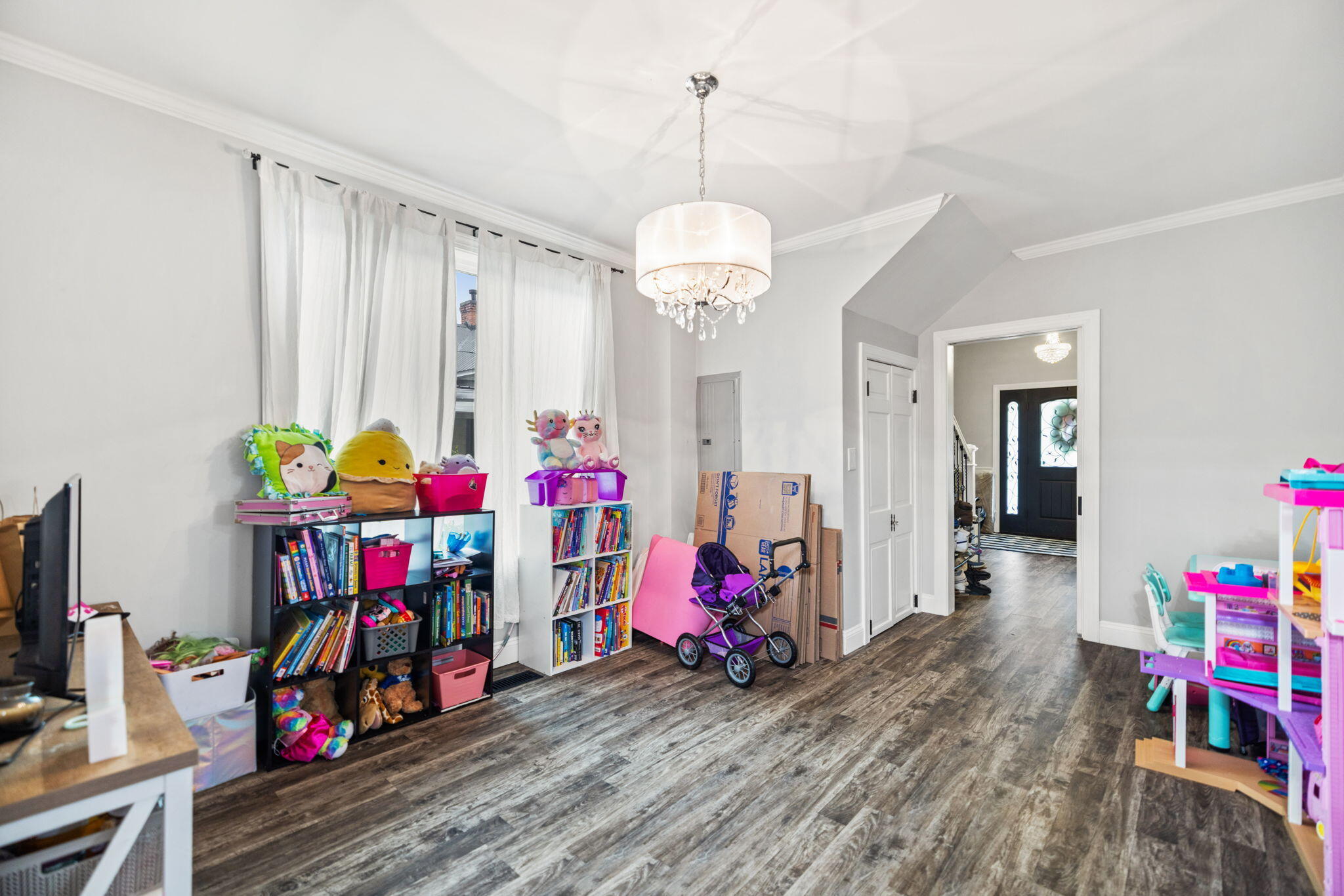305 Euclid Avenue Property Photo 40