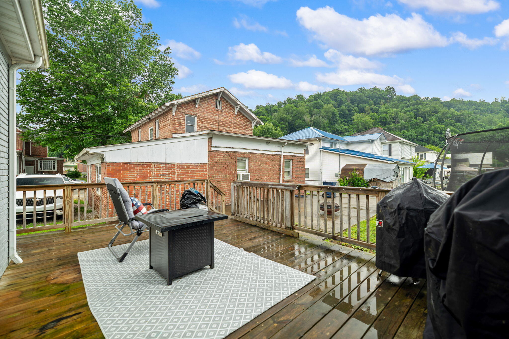305 Euclid Avenue Property Photo 44