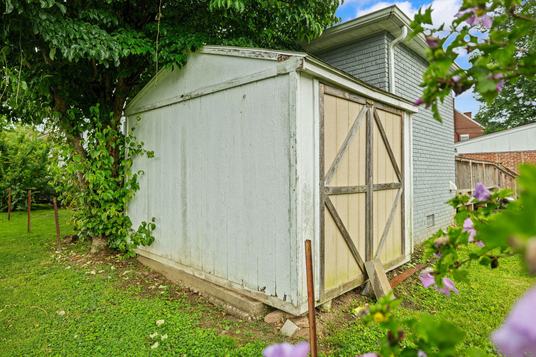 305 Euclid Avenue Property Photo 47