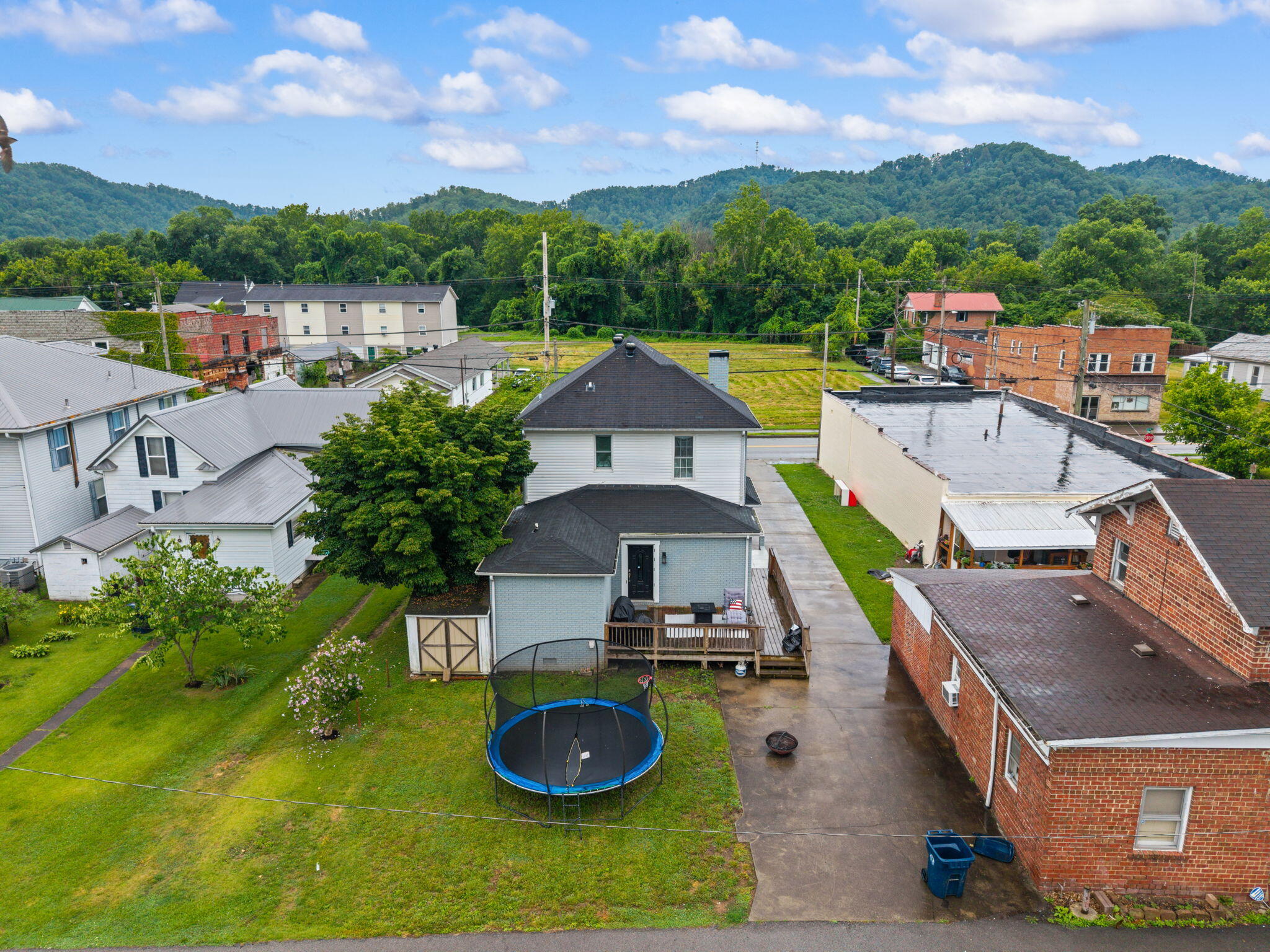 305 Euclid Avenue Property Photo 59
