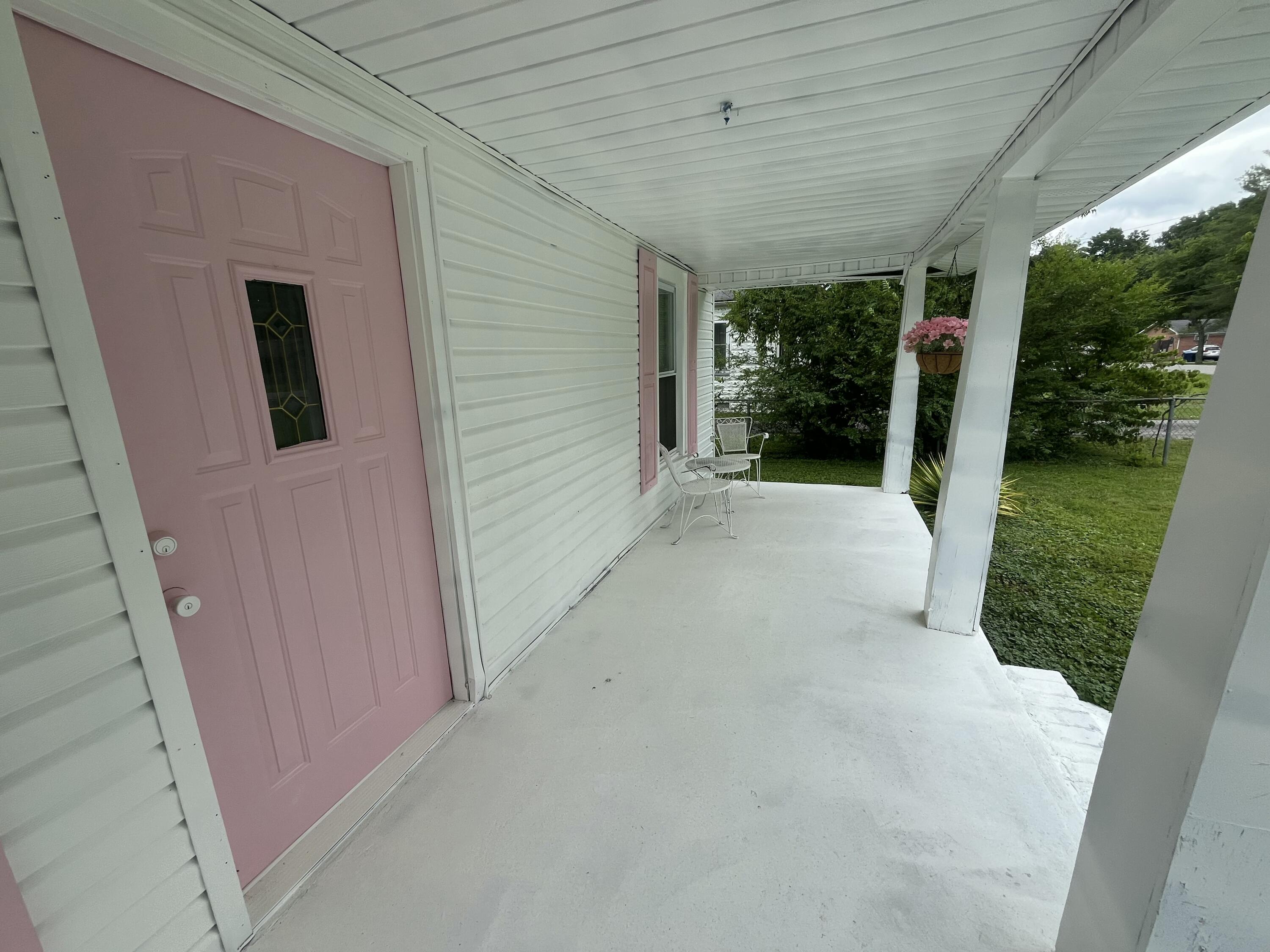 1720 Exeter Avenue Property Photo 8