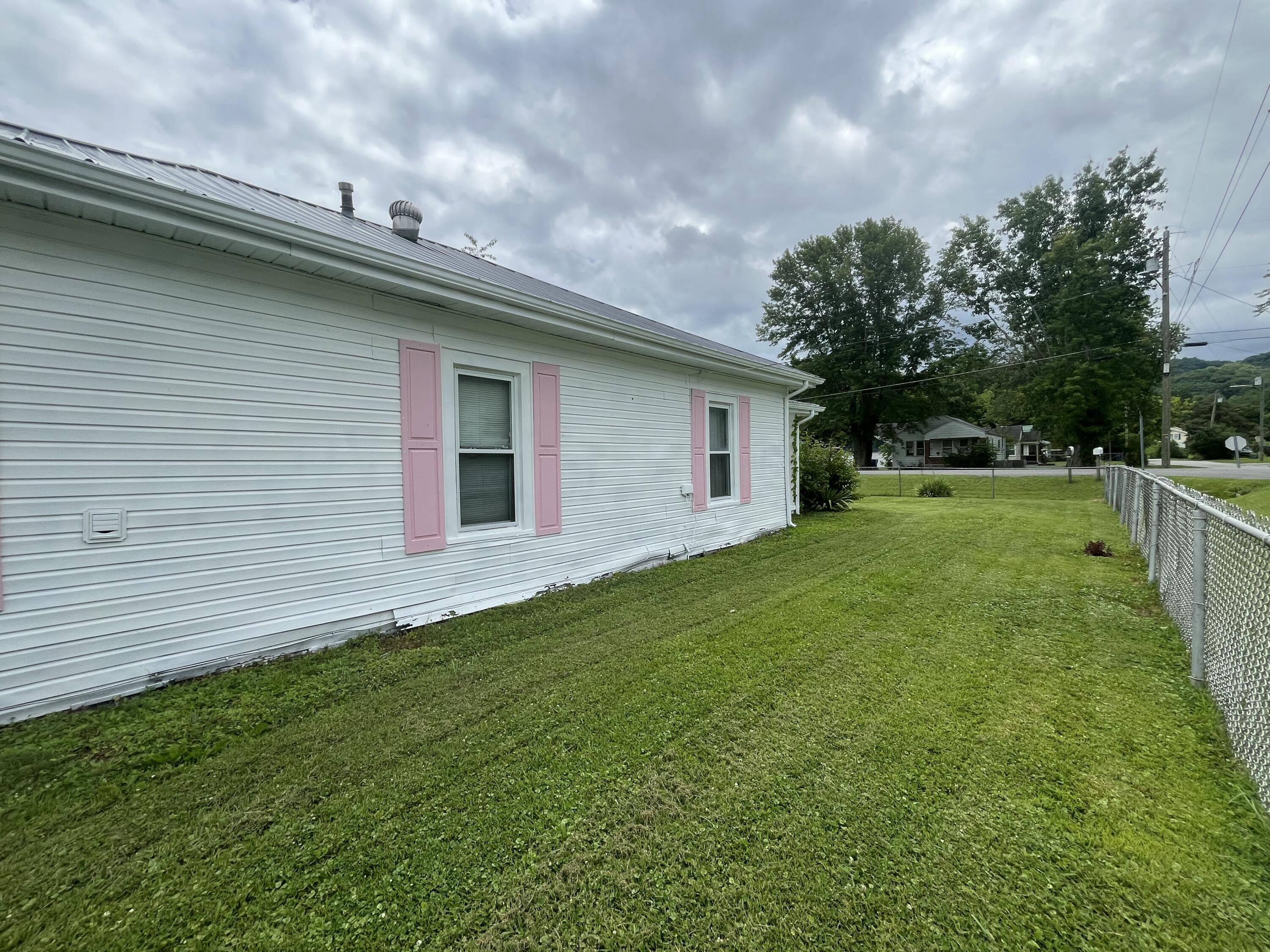 1720 Exeter Avenue Property Photo 10