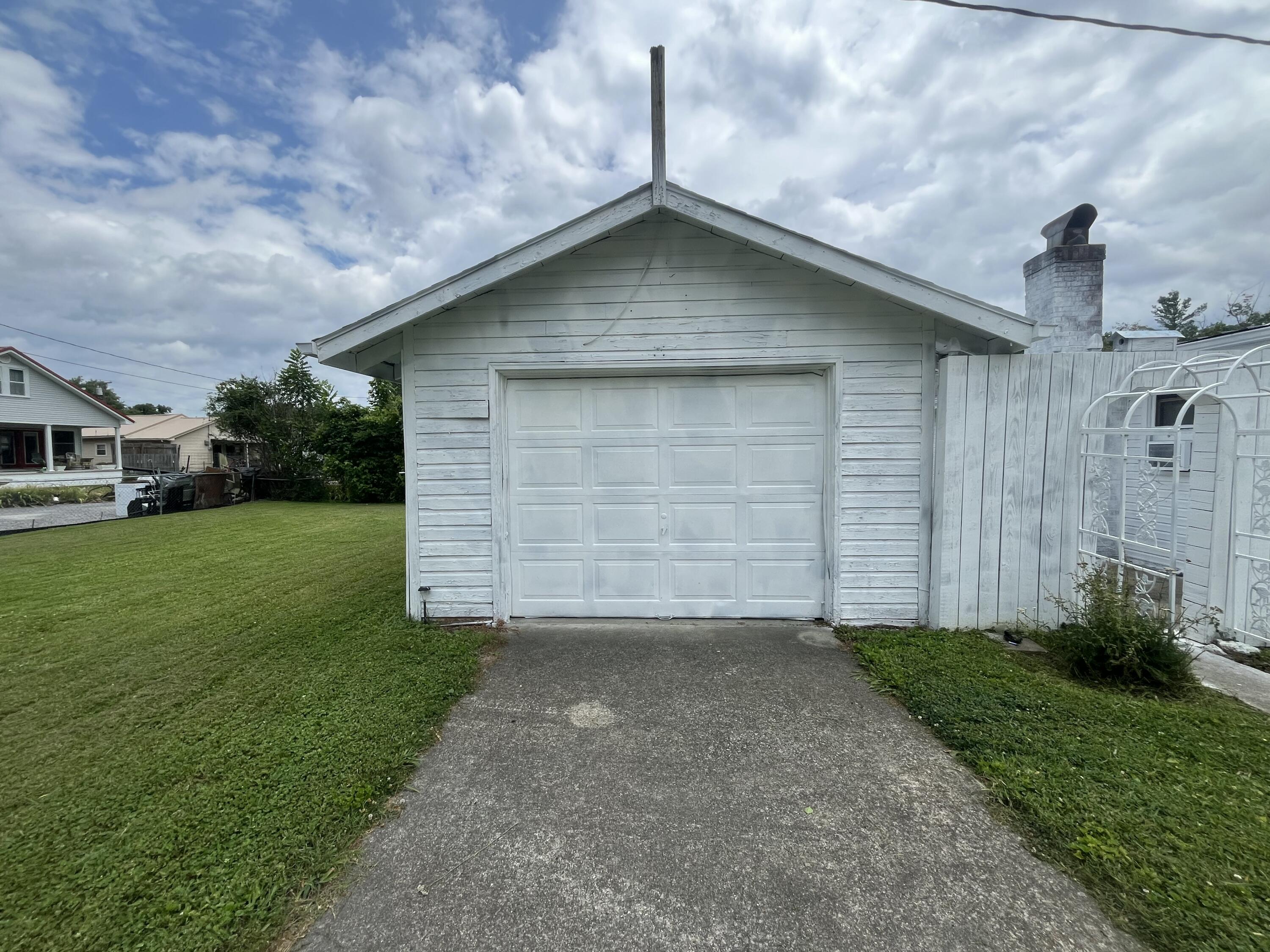 1720 Exeter Avenue Property Photo 15