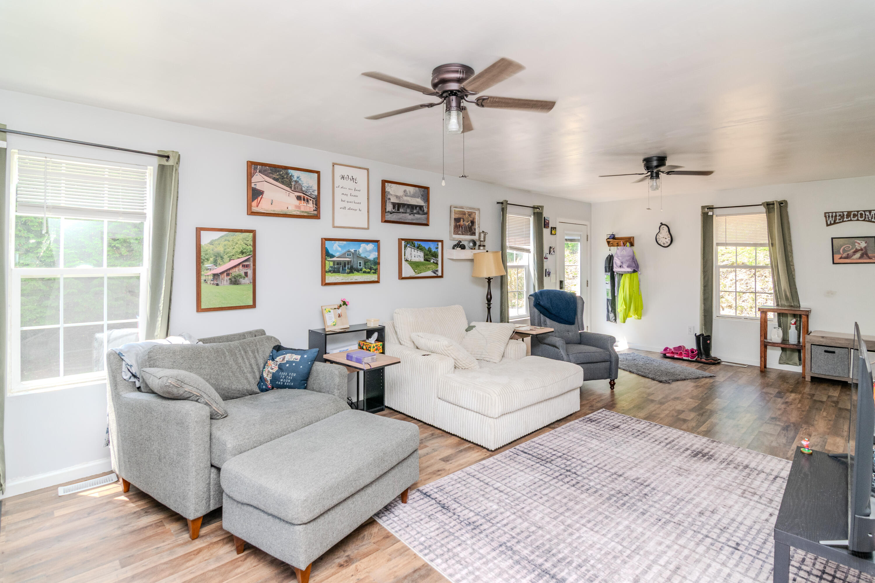 103 Boreing Drive Property Photo 3