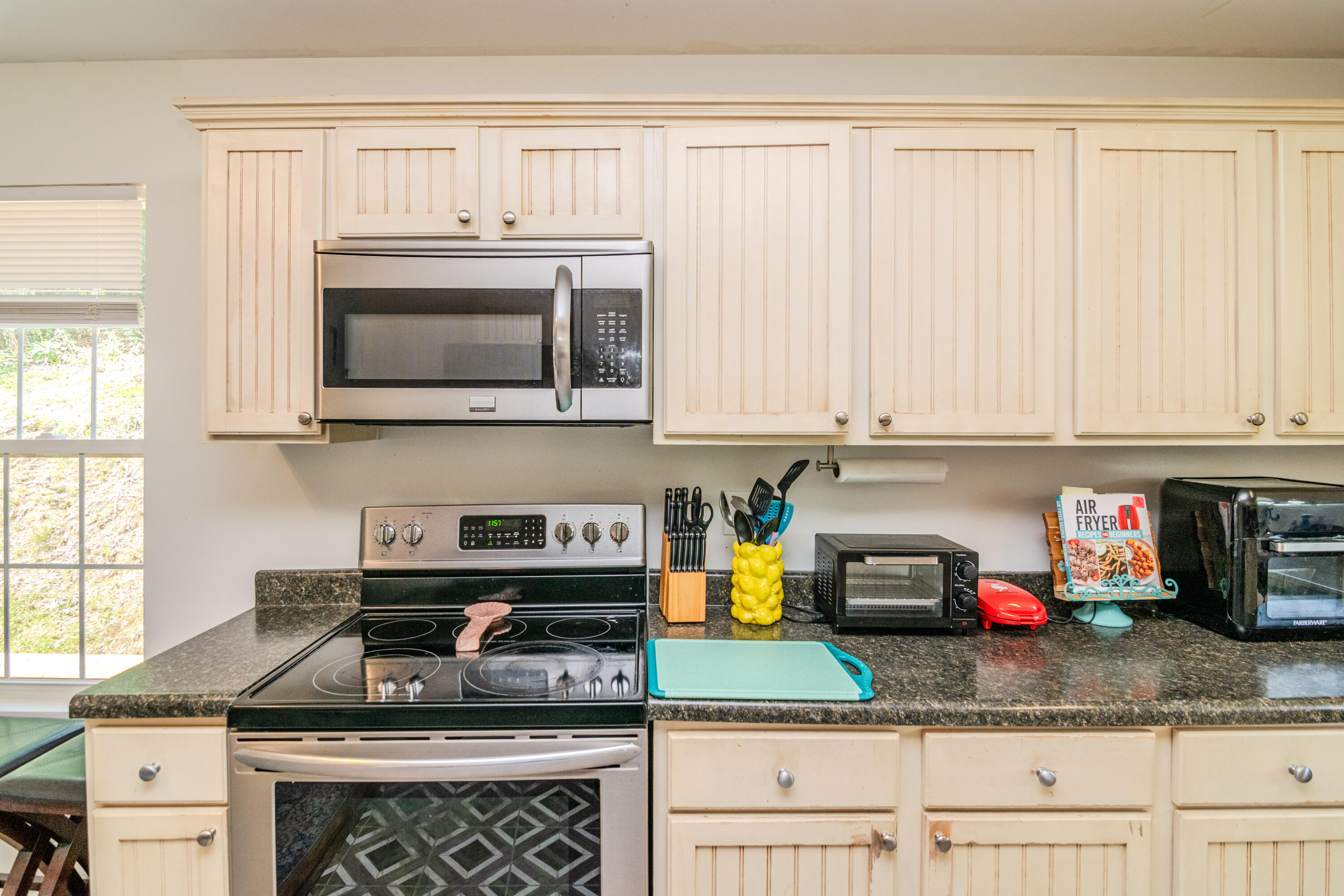 103 Boreing Drive Property Photo 6