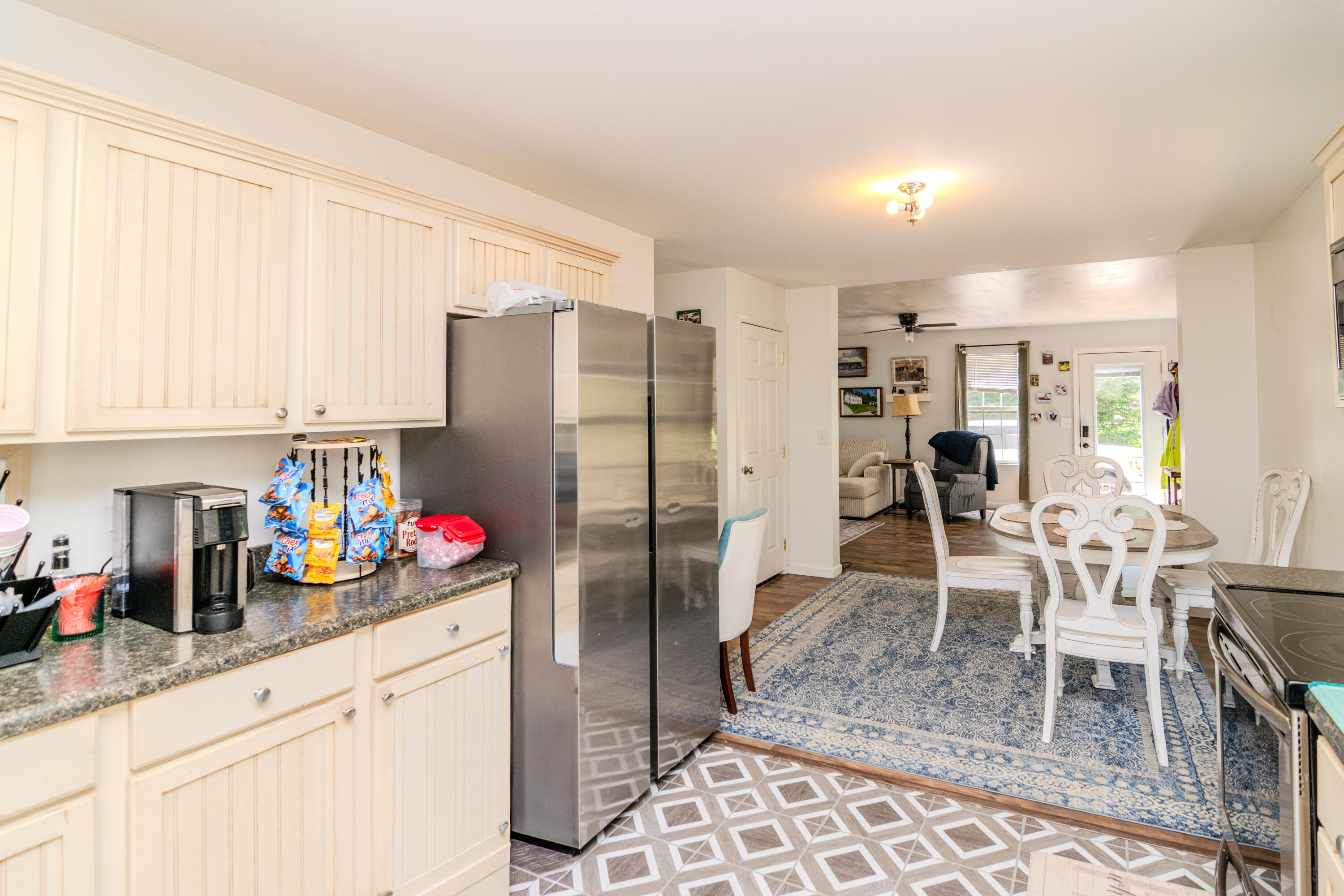 103 Boreing Drive Property Photo 8