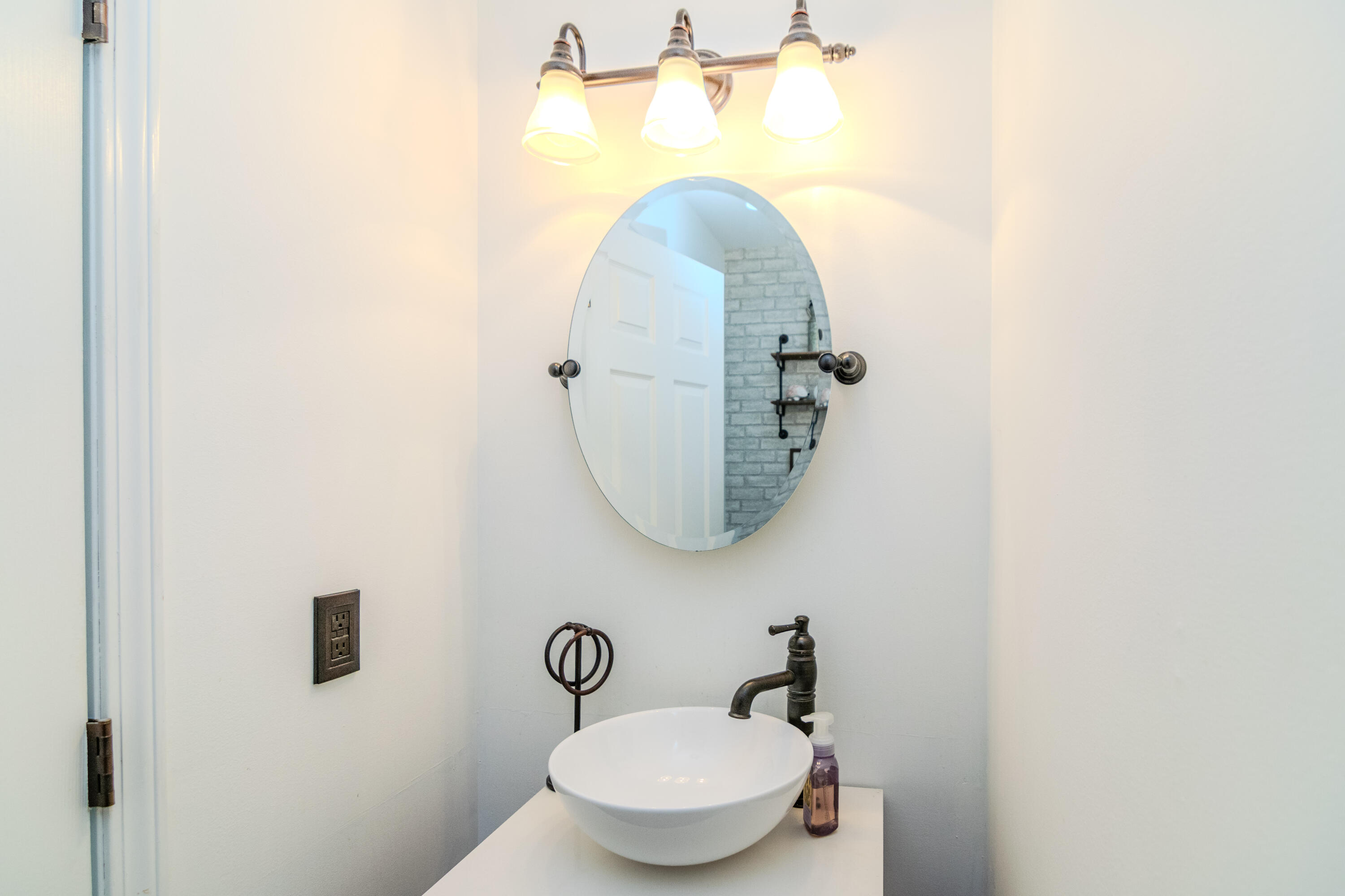 103 Boreing Drive Property Photo 12