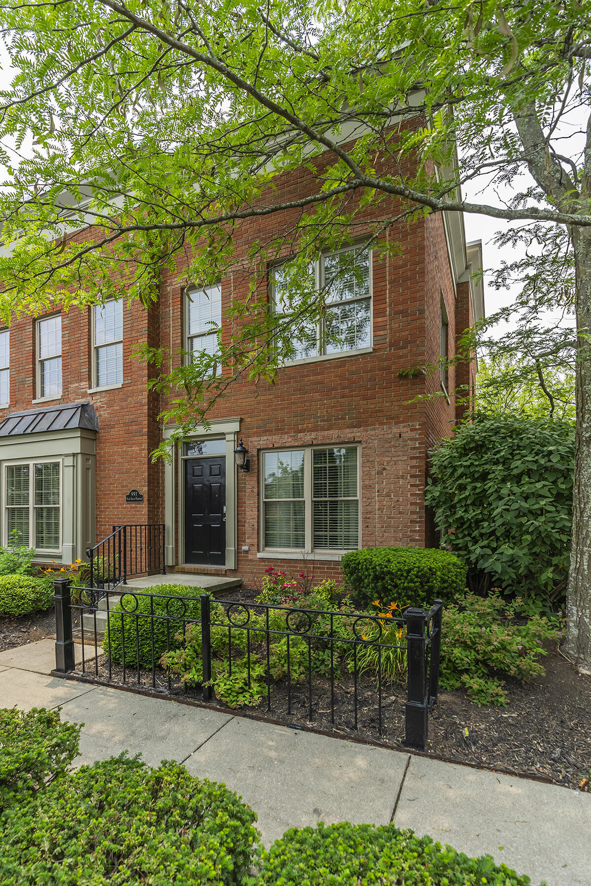 997 Star Shoot Parkway Property Photo 1
