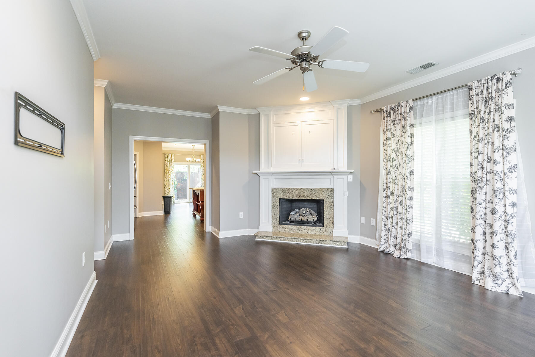 997 Star Shoot Parkway Property Photo 7