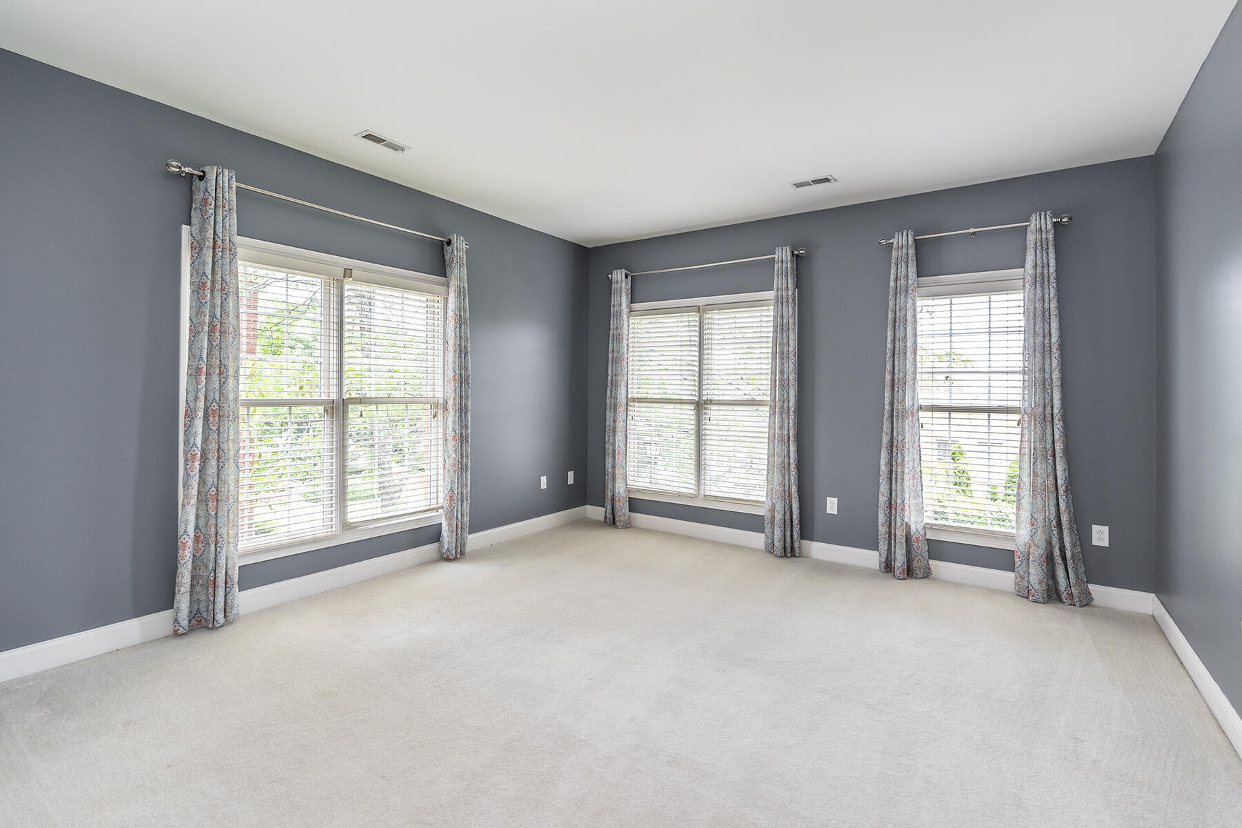 997 Star Shoot Parkway Property Photo 20