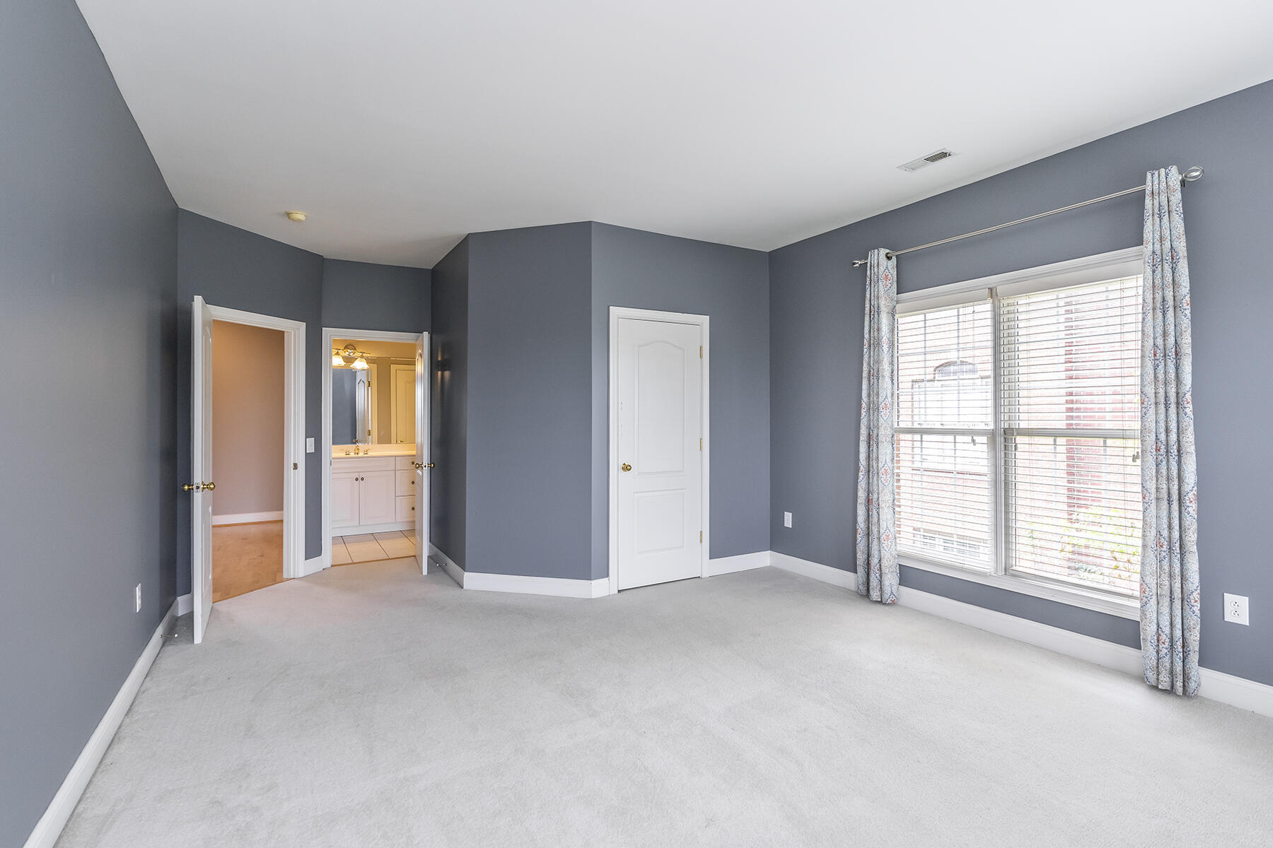 997 Star Shoot Parkway Property Photo 21