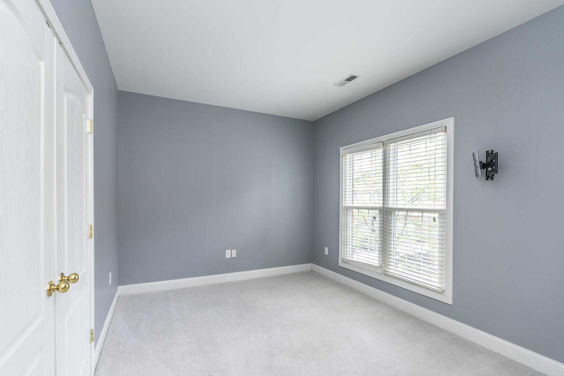 997 Star Shoot Parkway Property Photo 25