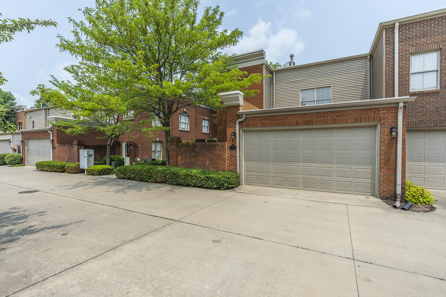 997 Star Shoot Parkway Property Photo 28