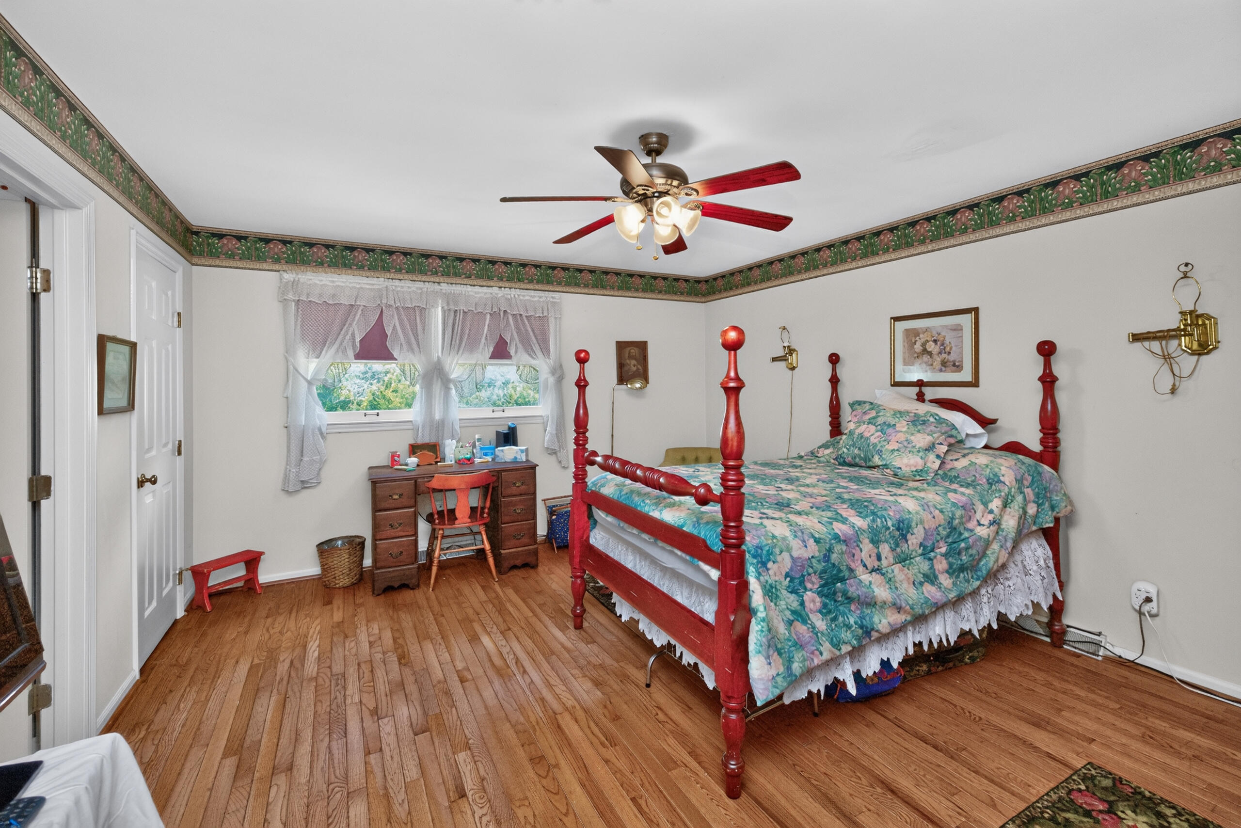 520 Andrea Drive Property Photo 18
