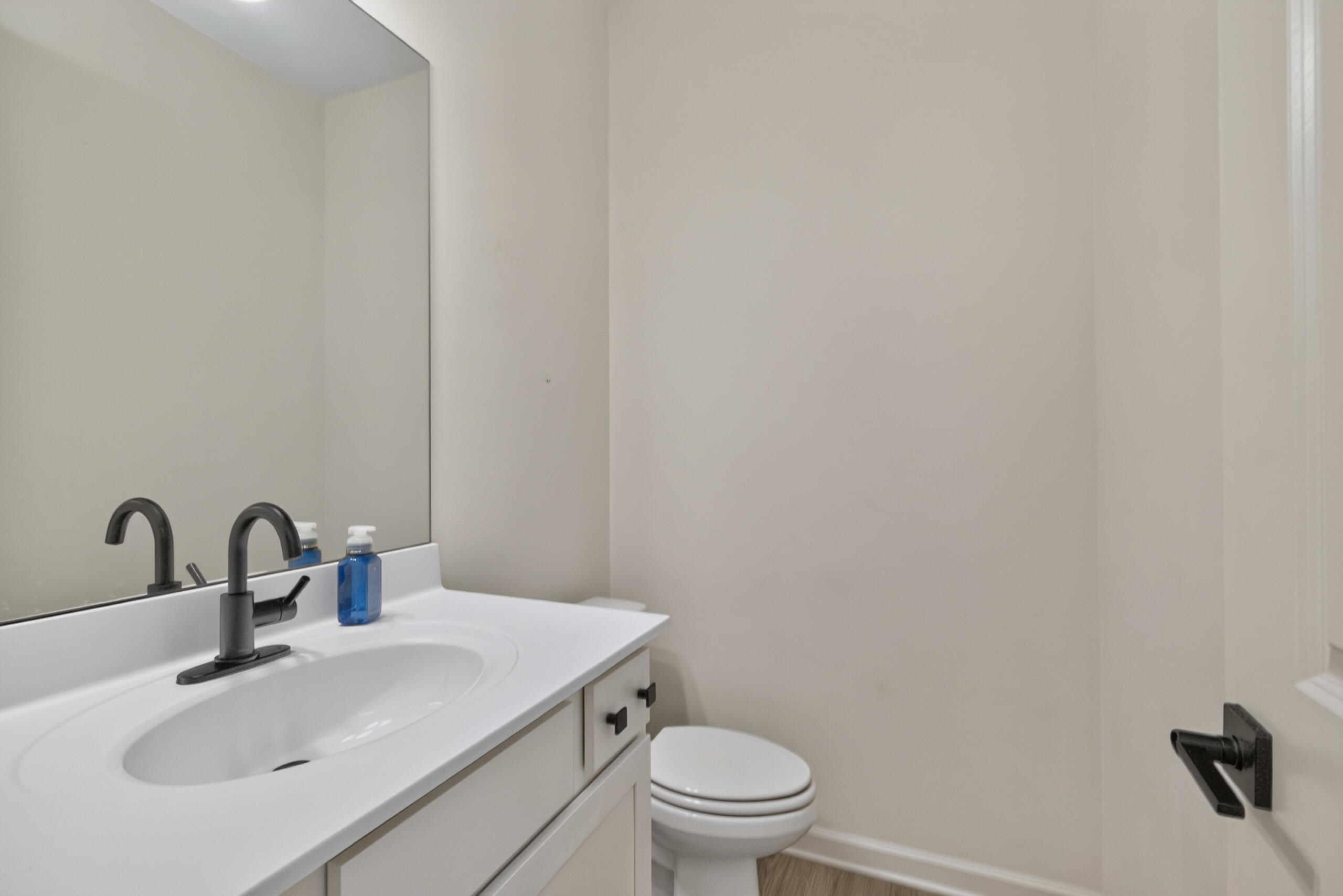 119 Gibson Way Property Photo 5