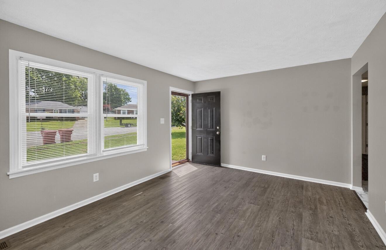 109 Lige Court Property Photo 4
