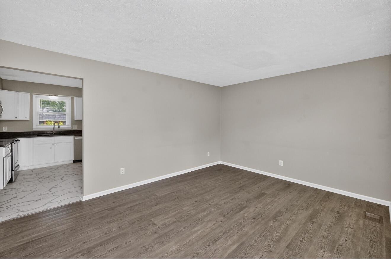 109 Lige Court Property Photo 7