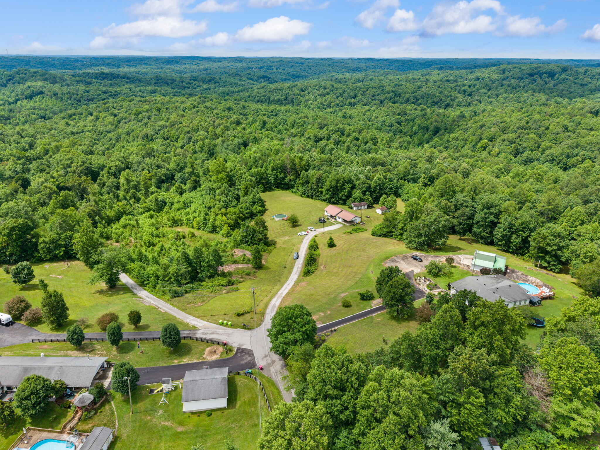 3492 Hawk Creek Road Property Photo 26