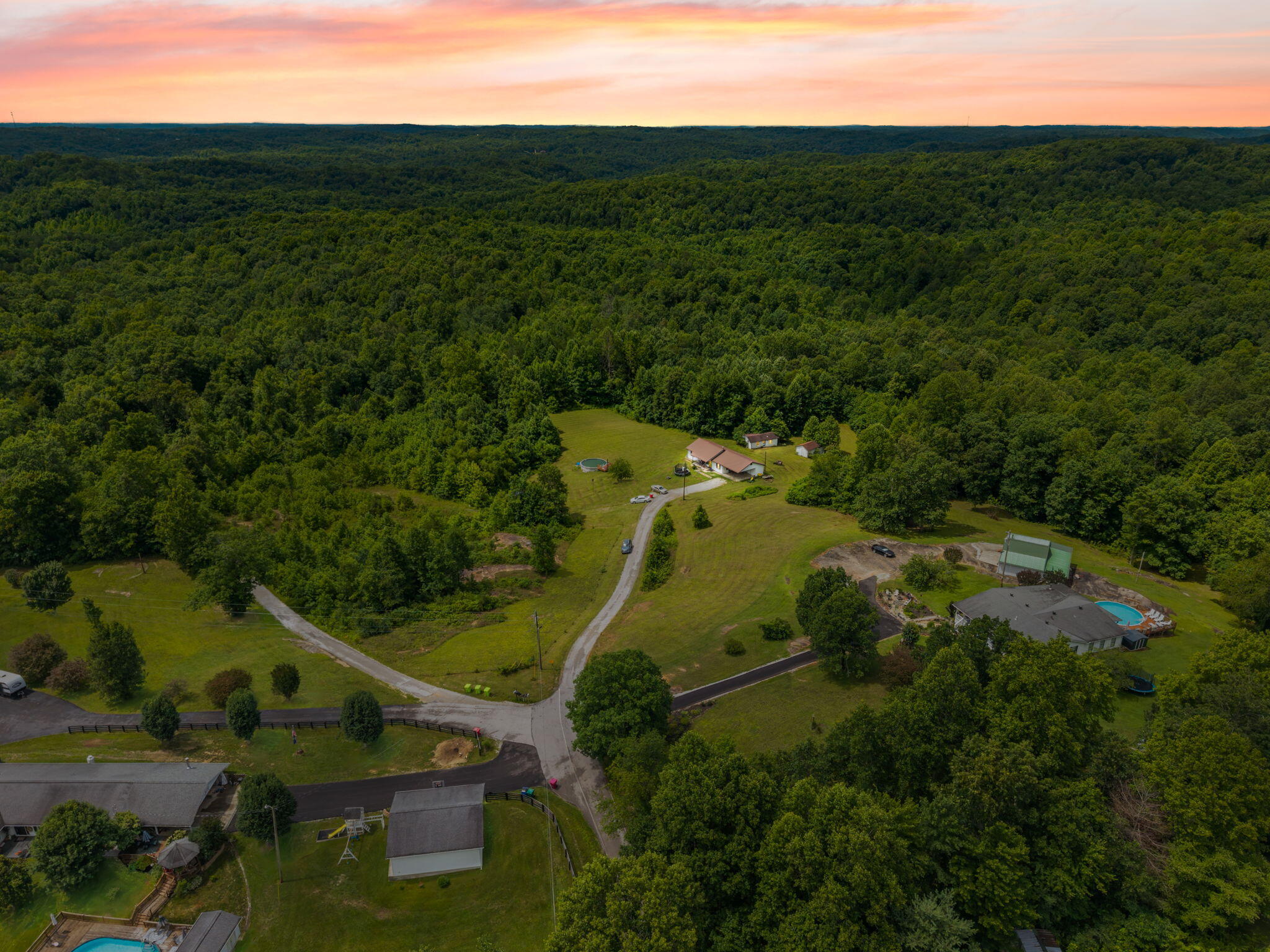 3492 Hawk Creek Road Property Photo 40