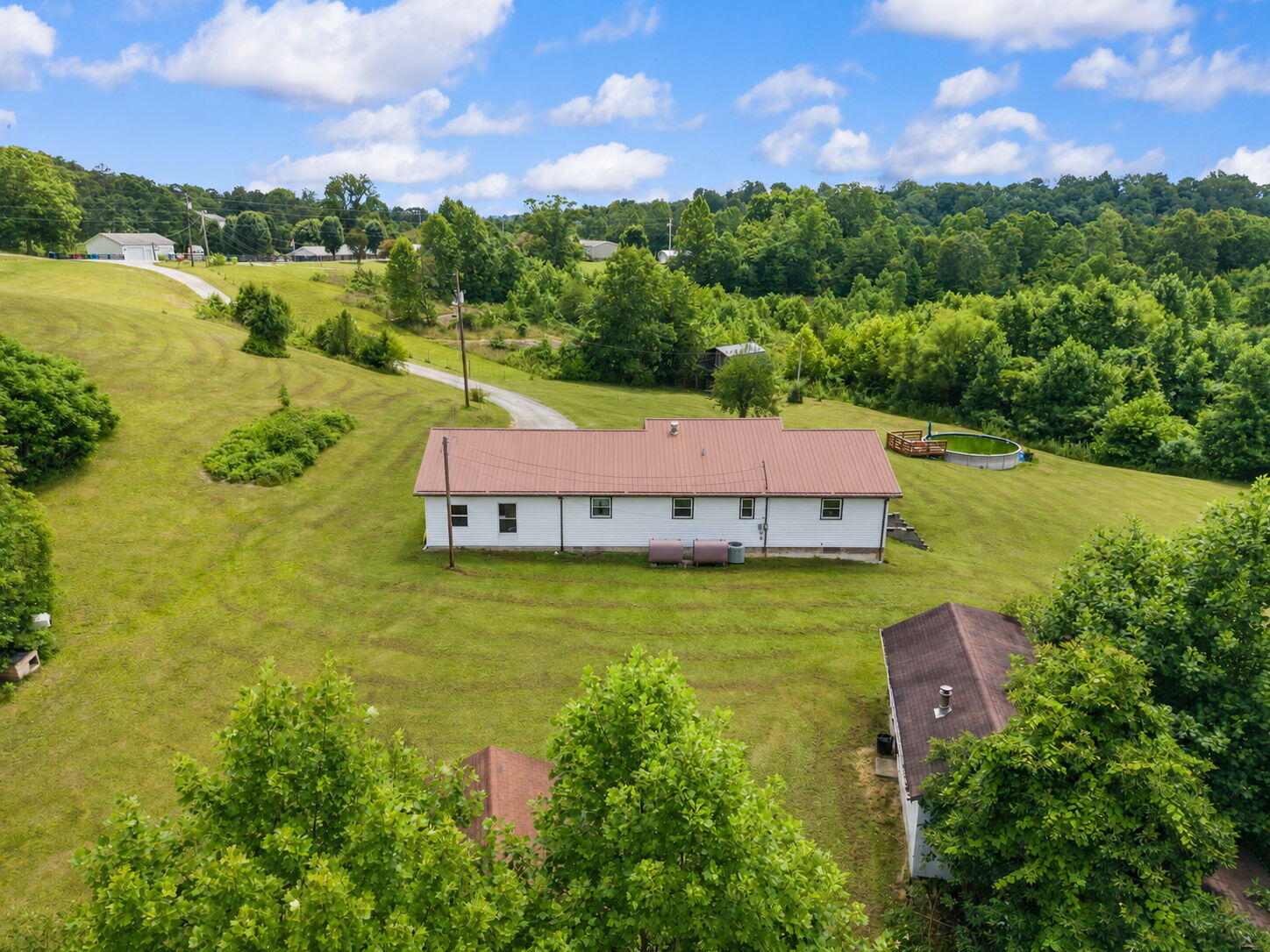 3492 Hawk Creek Road Property Photo 42
