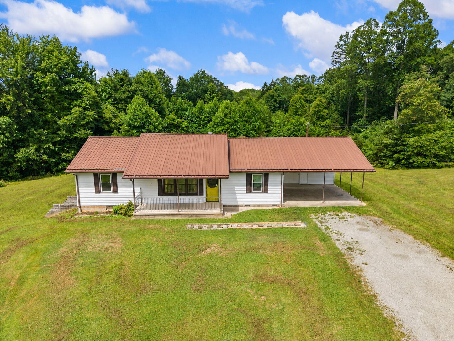 3492 Hawk Creek Road Property Photo 45