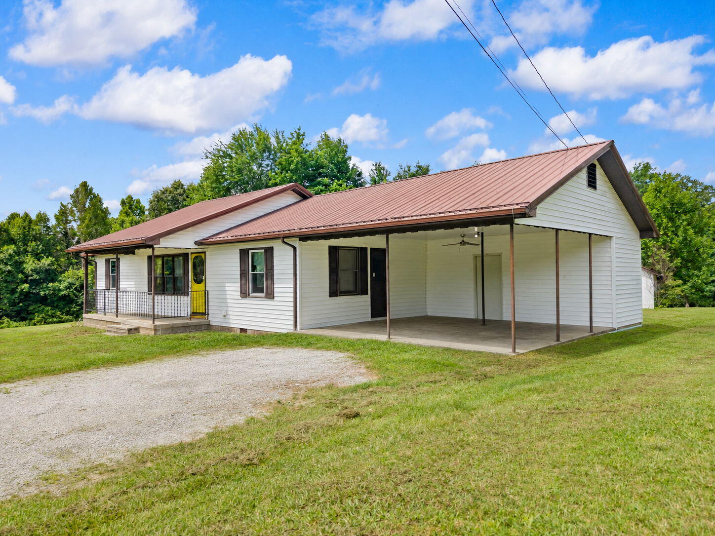 3492 Hawk Creek Road Property Photo 47