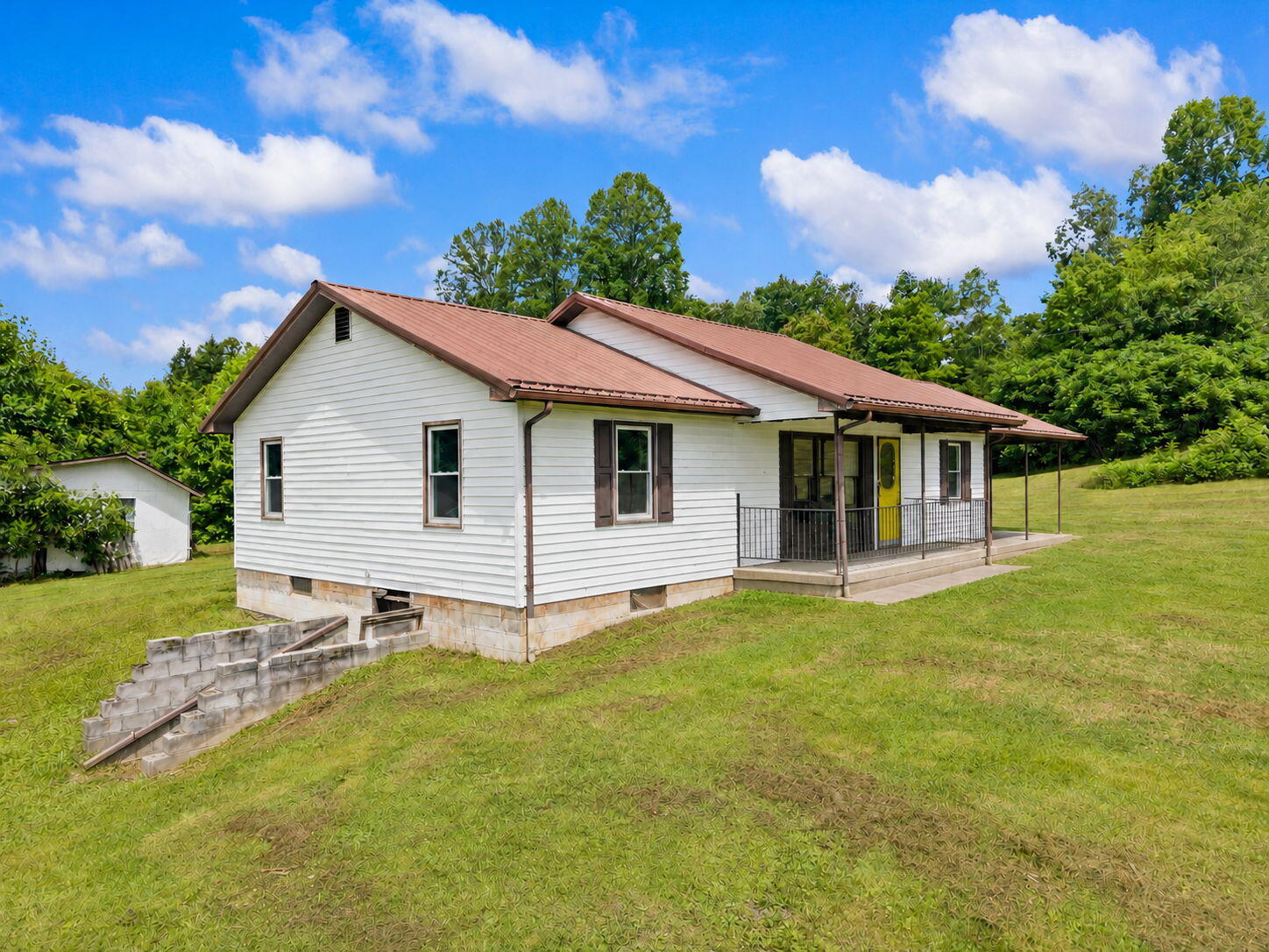 3492 Hawk Creek Road Property Photo 48