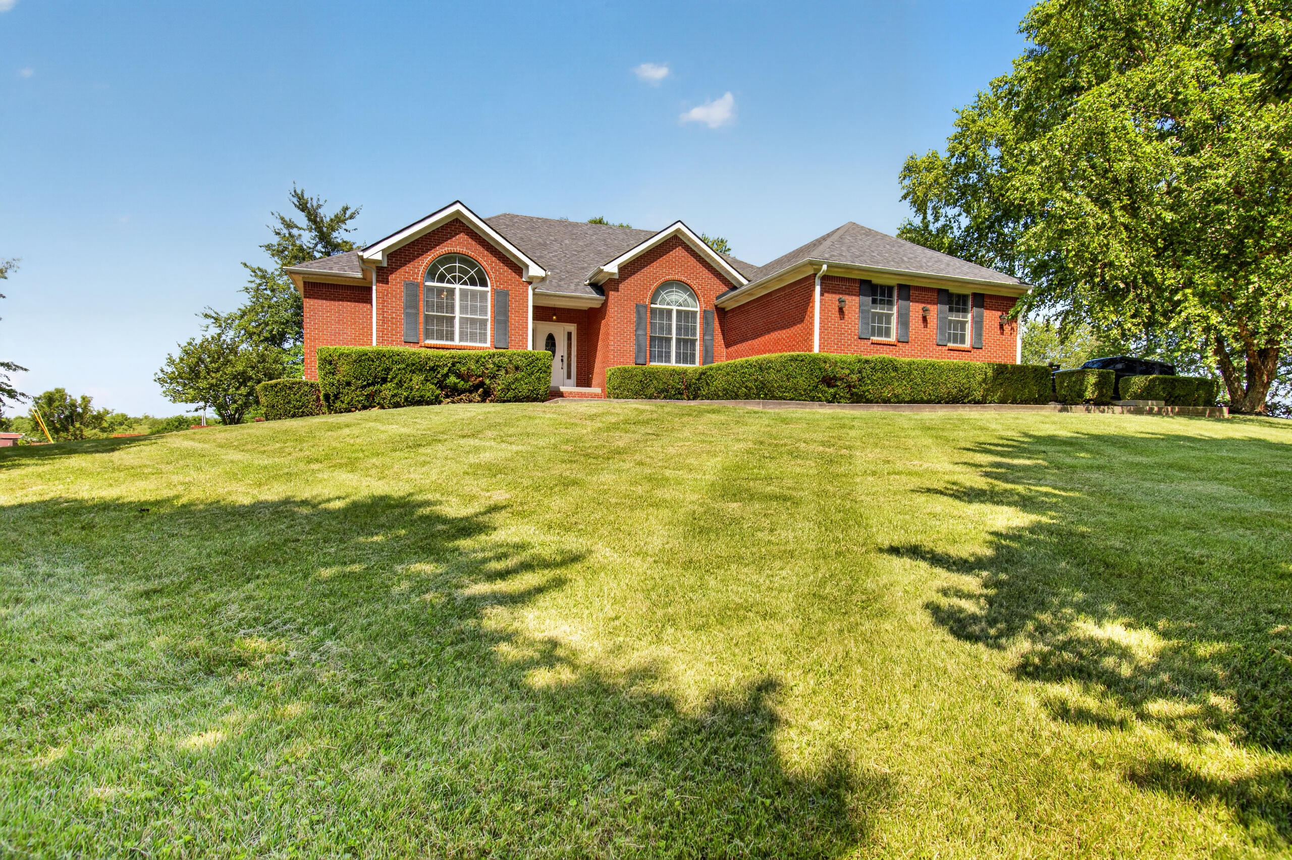 227 Rebecca Lane Property Photo 3