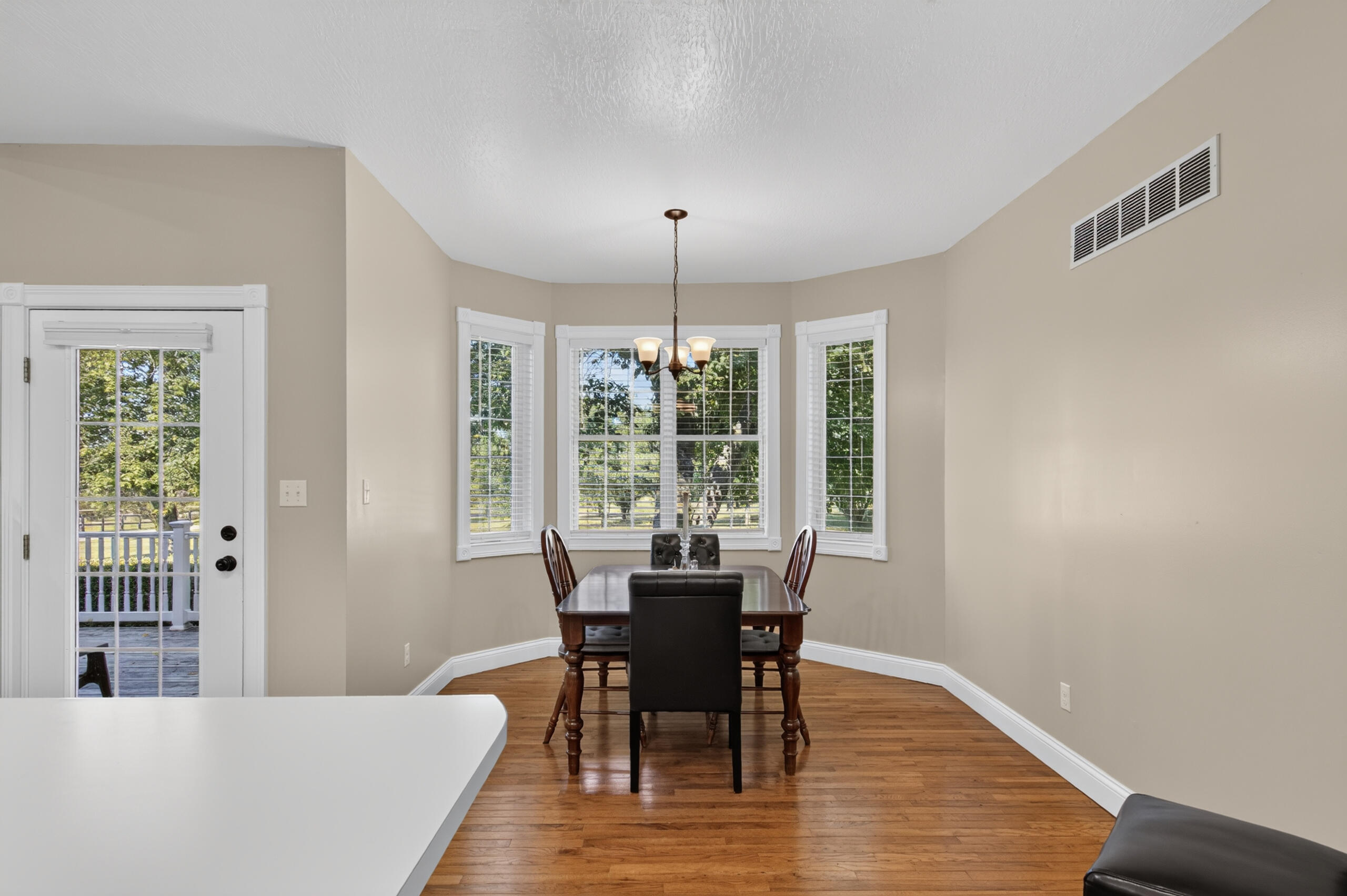 227 Rebecca Lane Property Photo 17