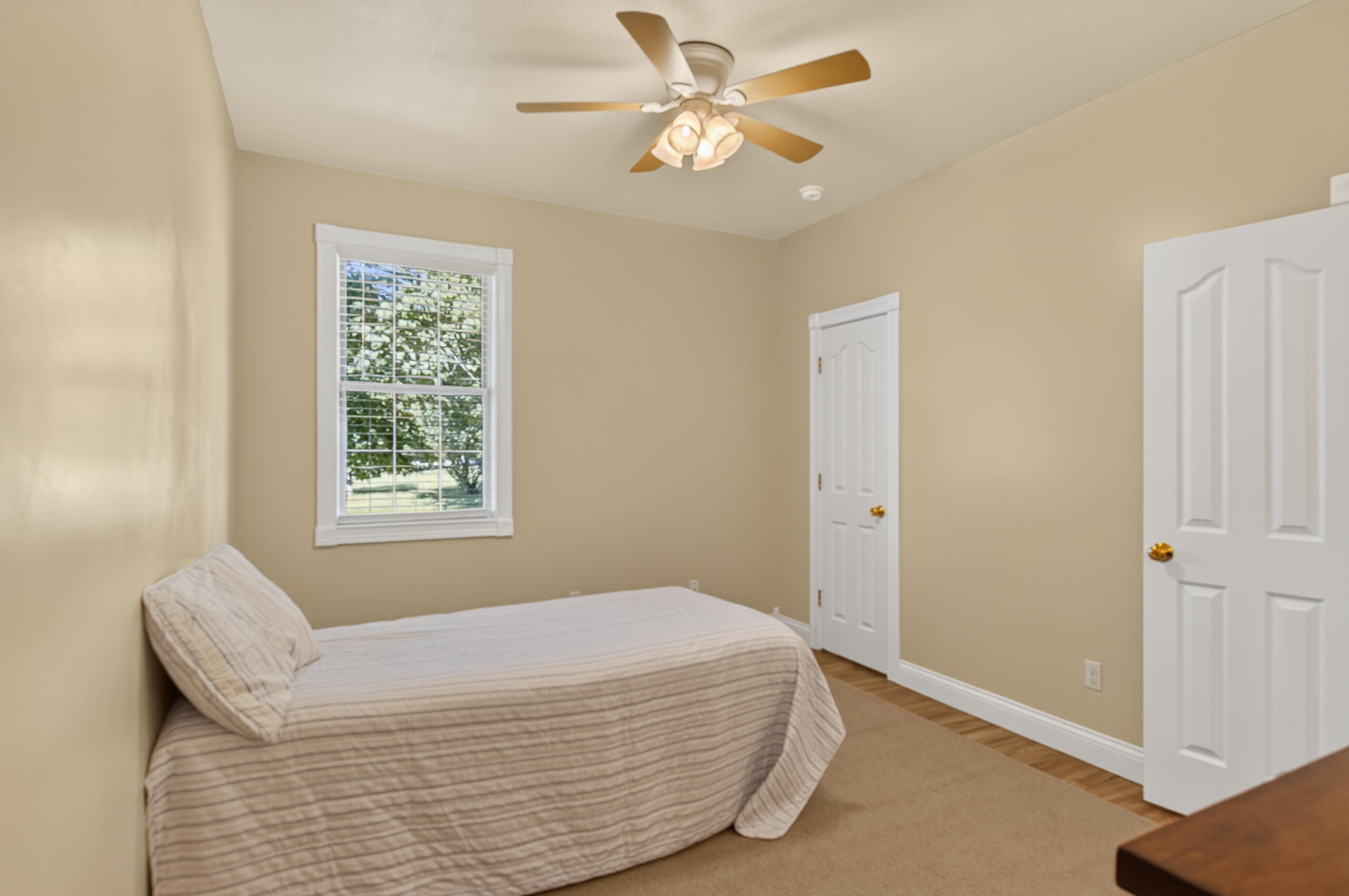 227 Rebecca Lane Property Photo 23