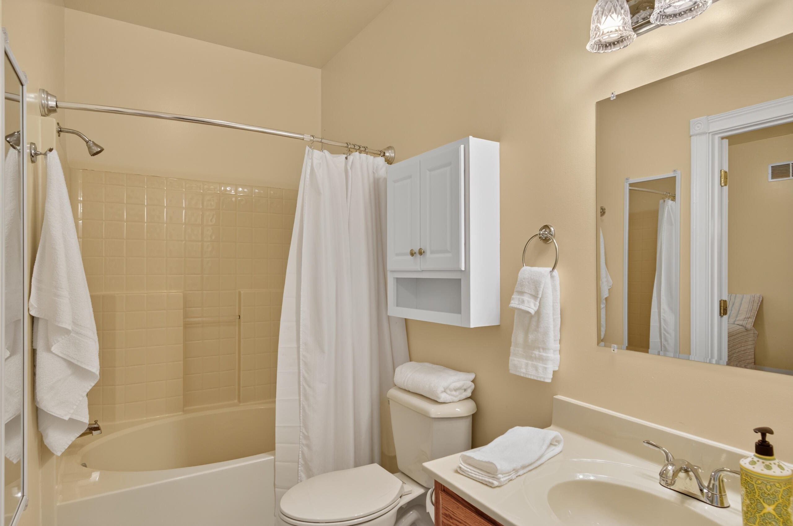 227 Rebecca Lane Property Photo 28