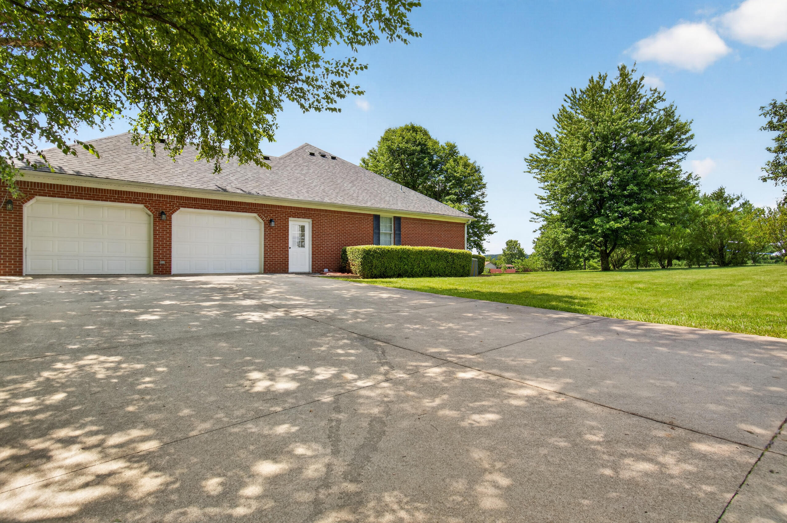 227 Rebecca Lane Property Photo 43