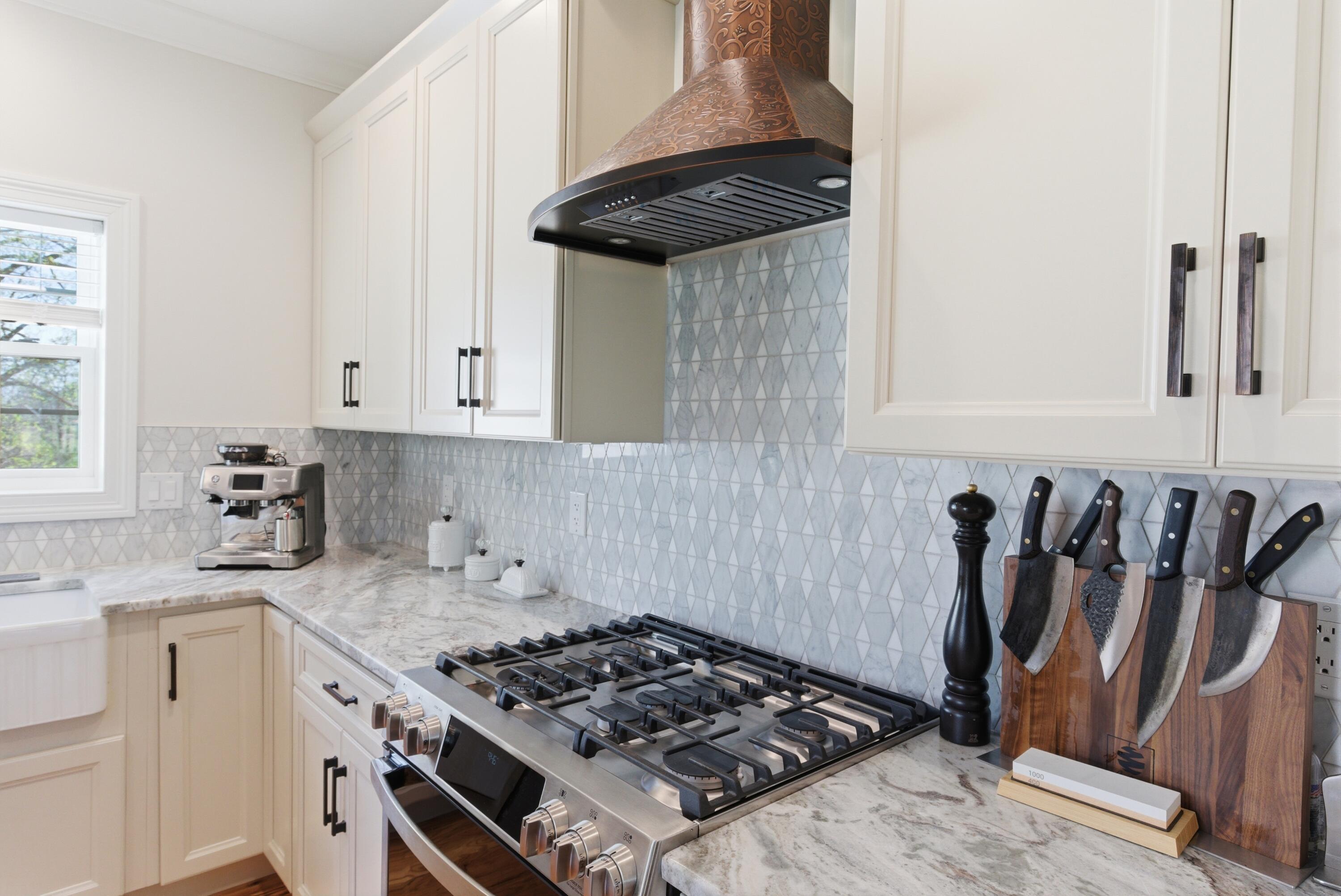 6329 Athens Boonesboro Road Property Photo 15