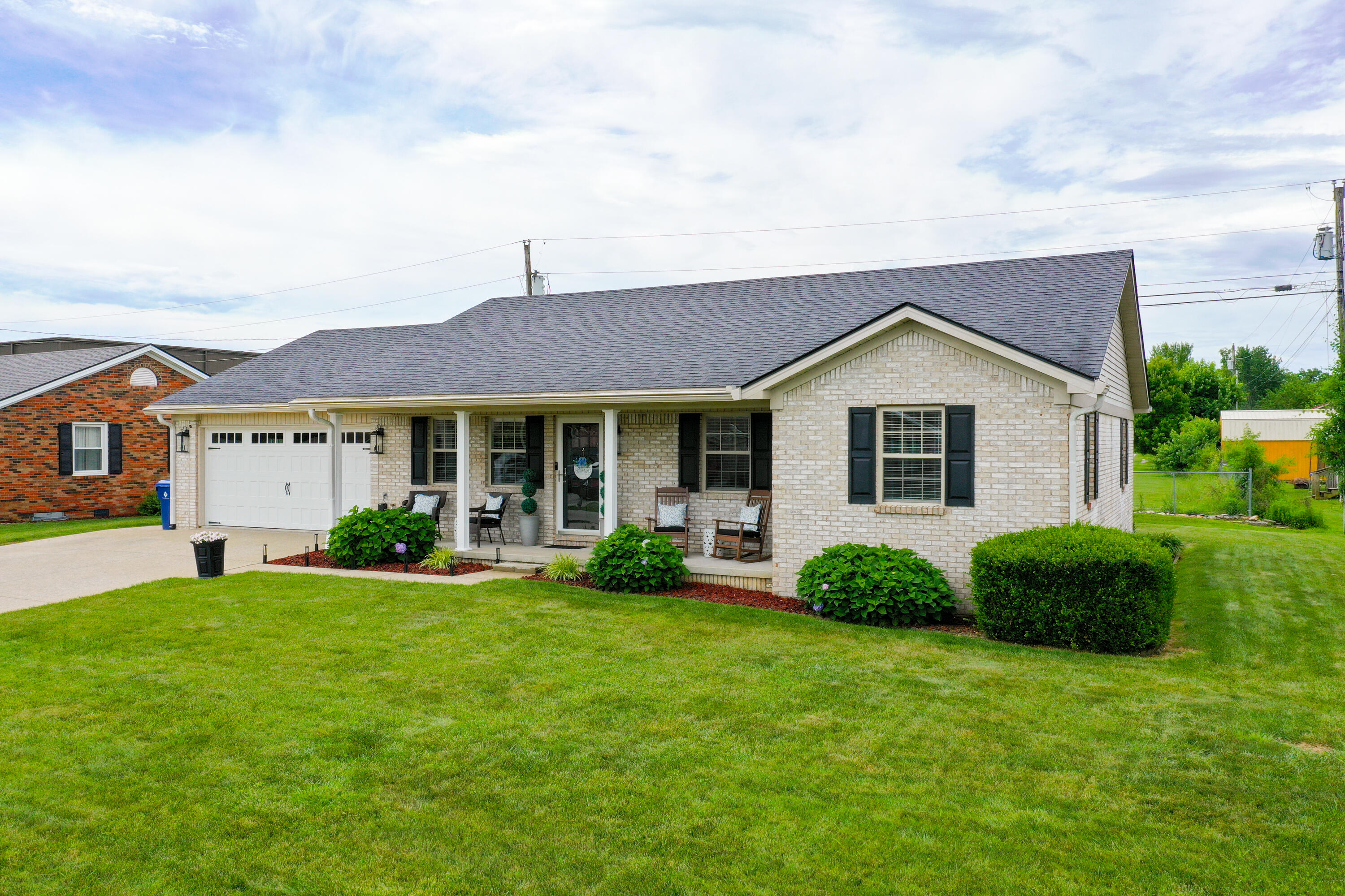 419 Plumtree Drive Property Photo 2