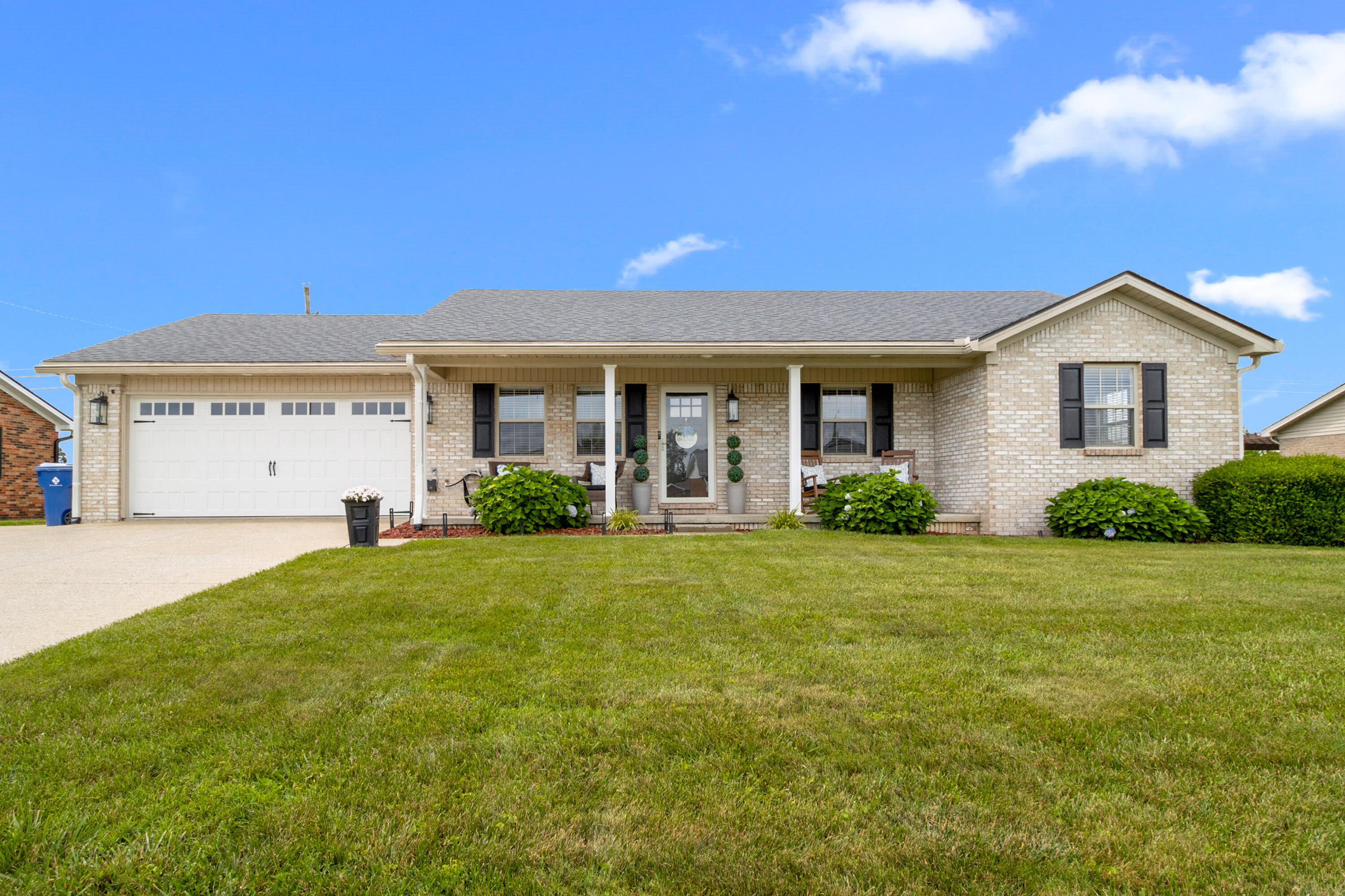 419 Plumtree Drive Property Photo 8